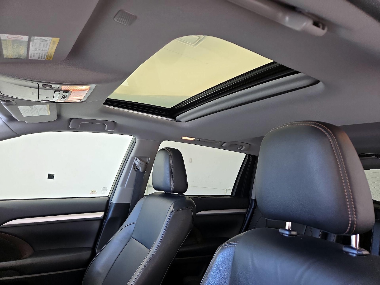 Sunroof(s) & Overhead Airbags