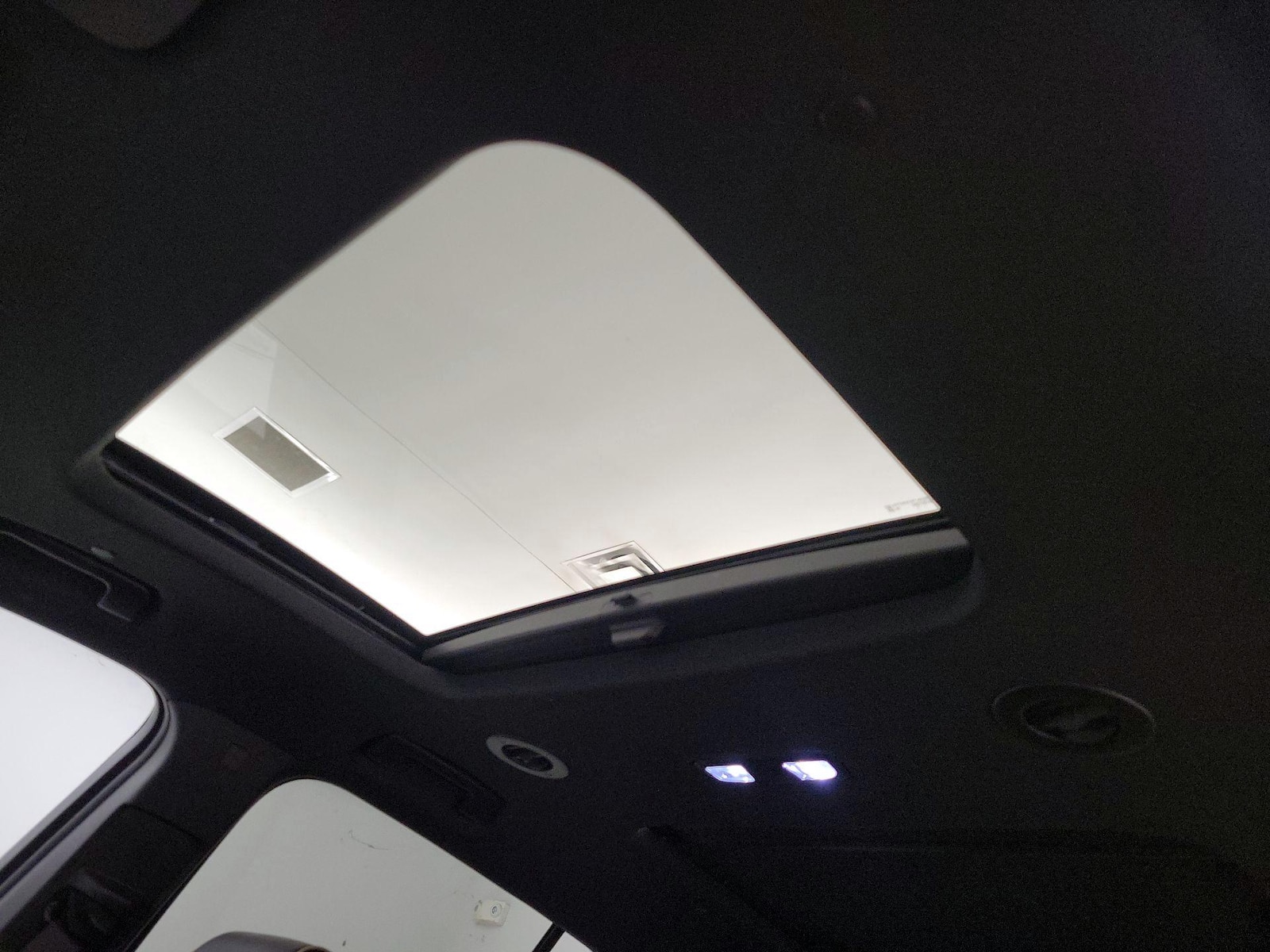 Sunroof(s) & Skylight(s)