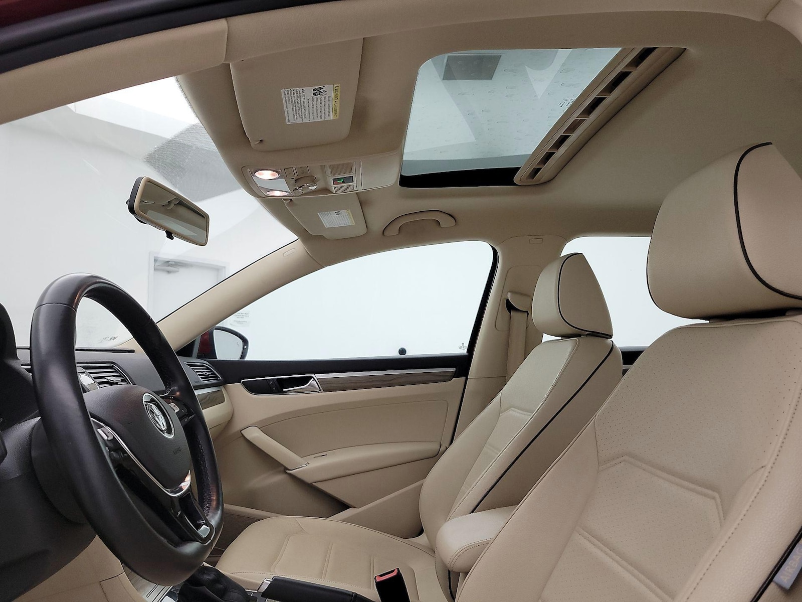 Sunroof(s) & Overhead Airbags