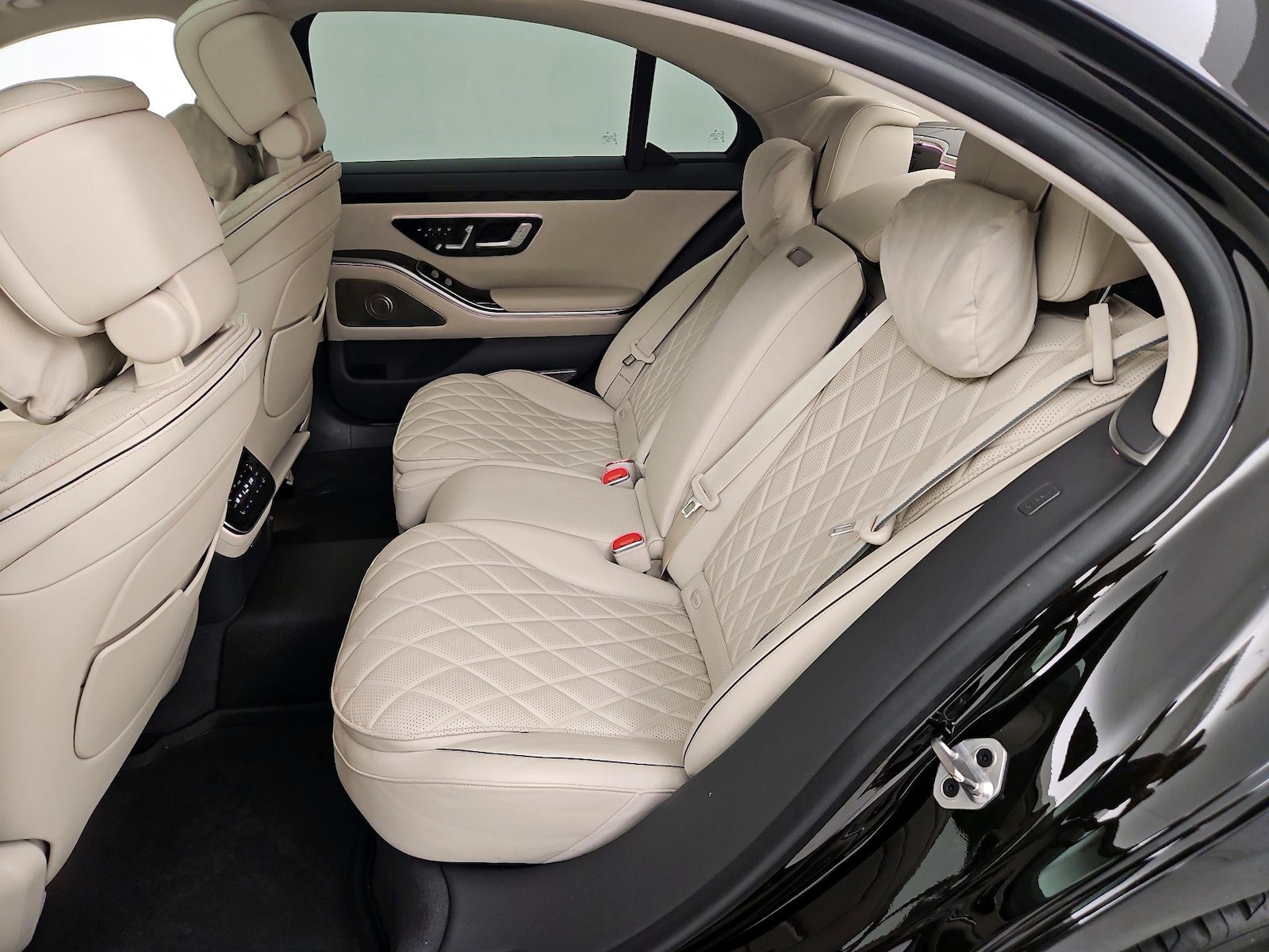 Rear A/C Seat(s)