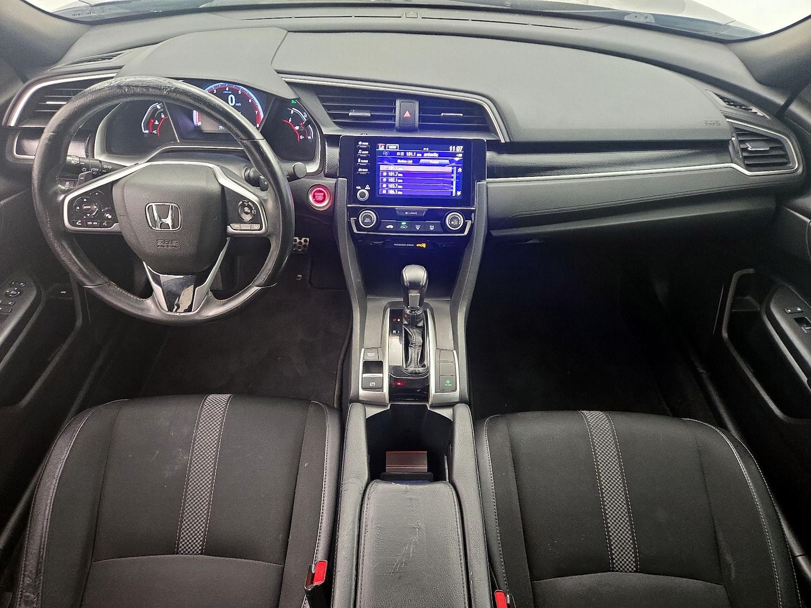 Apple CarPlay® & Android Auto™