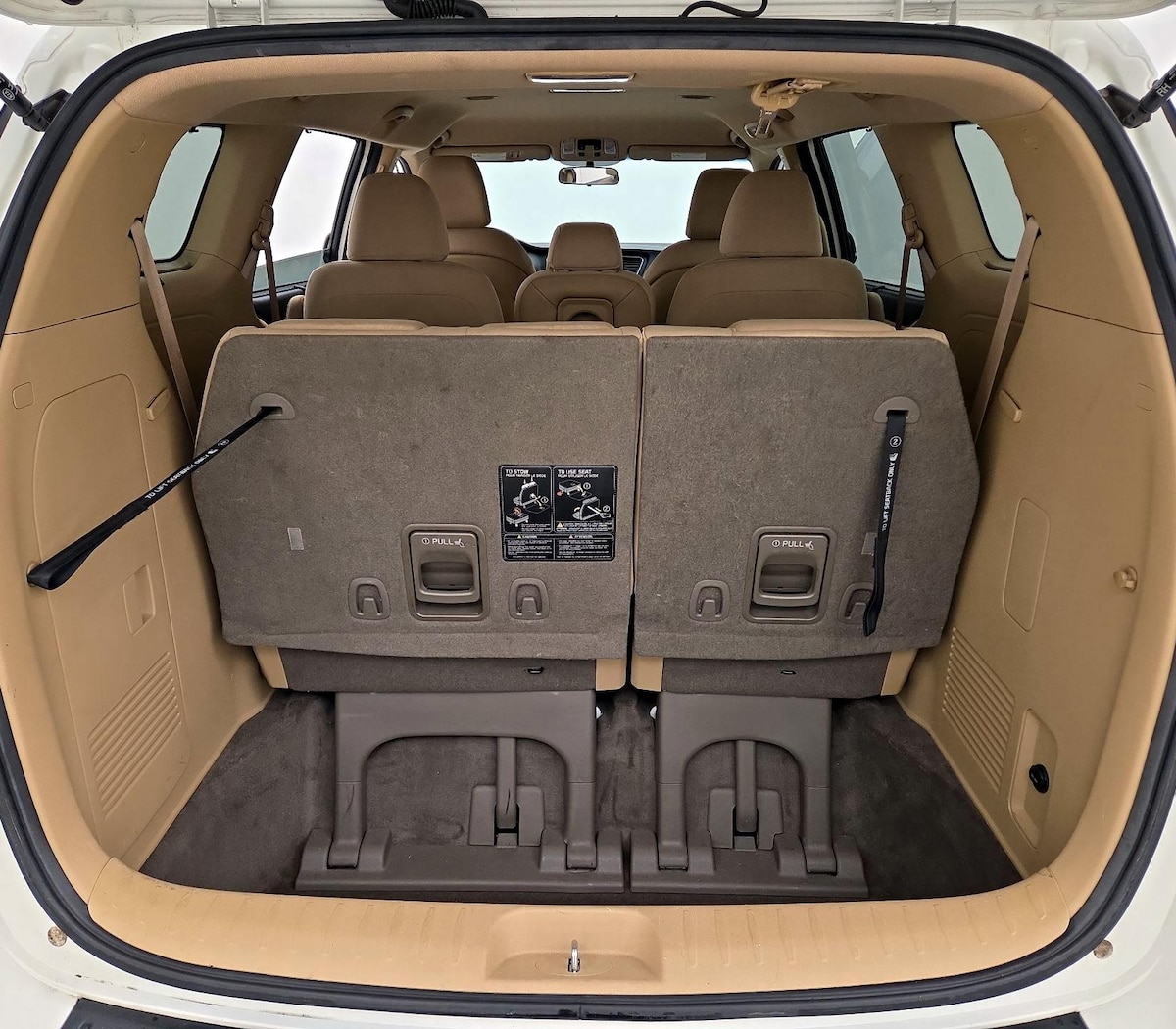 Trunk/Cargo (Seats Up)