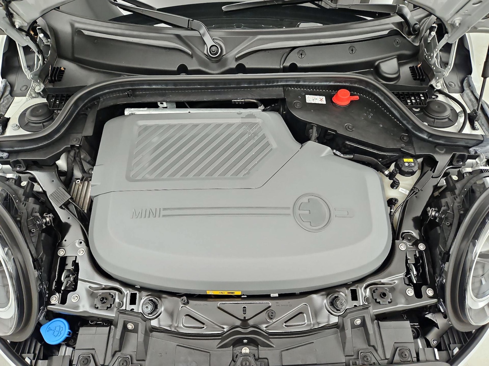 2022 MINI Hardtop 2 Door SE - Photo 23