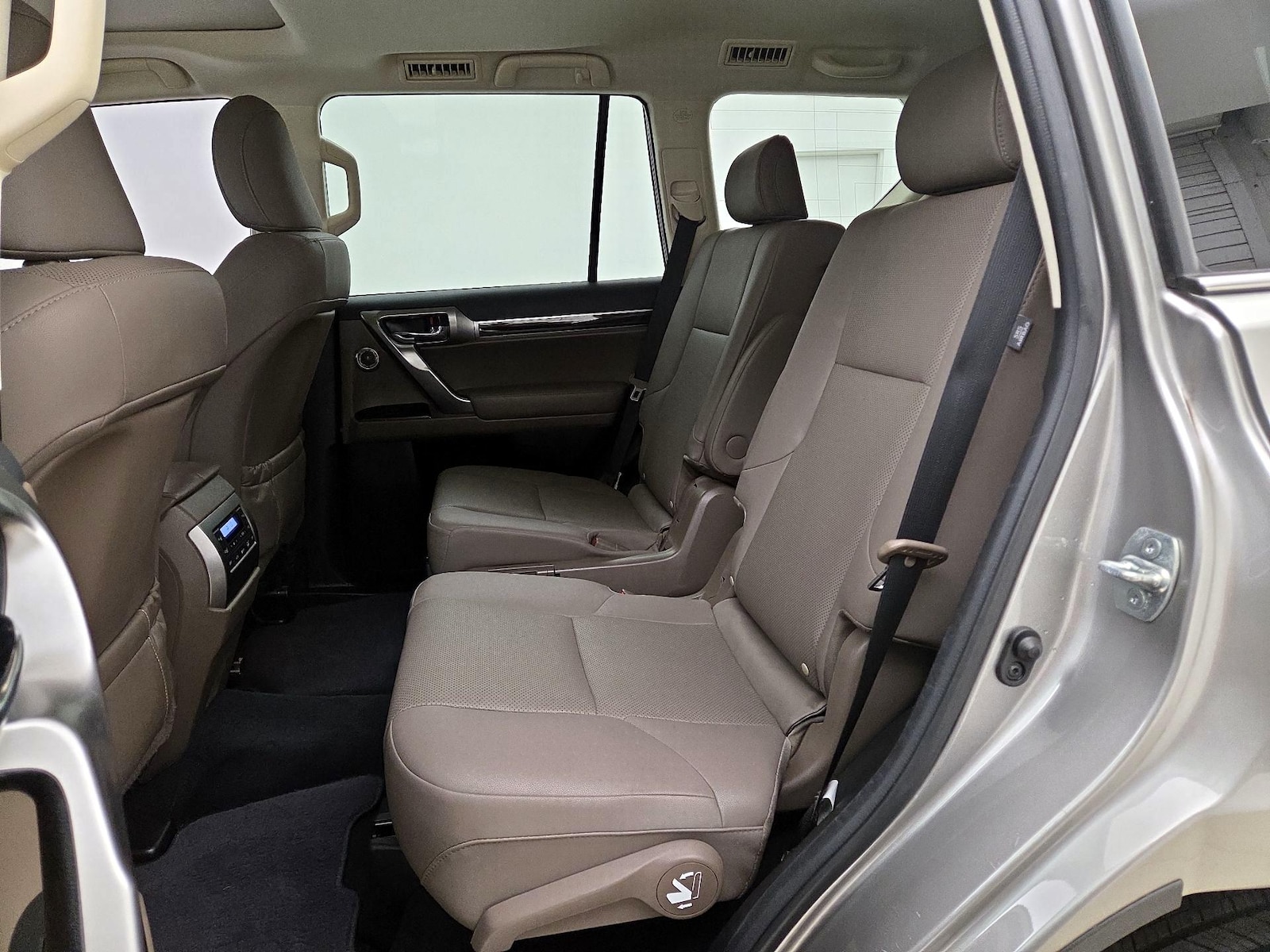 Rear Air Conditioning