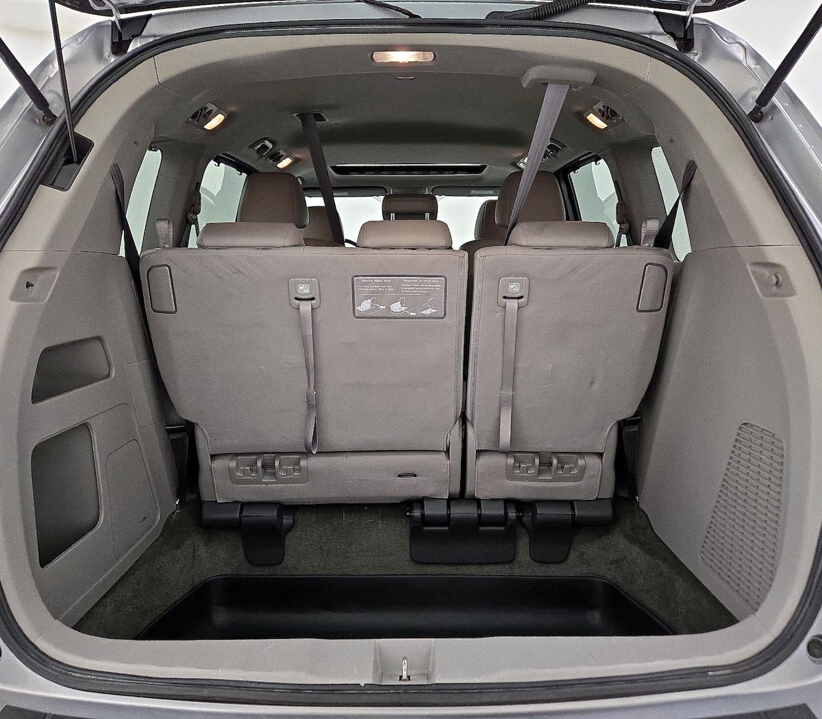 Trunk/Cargo (Seats Up)