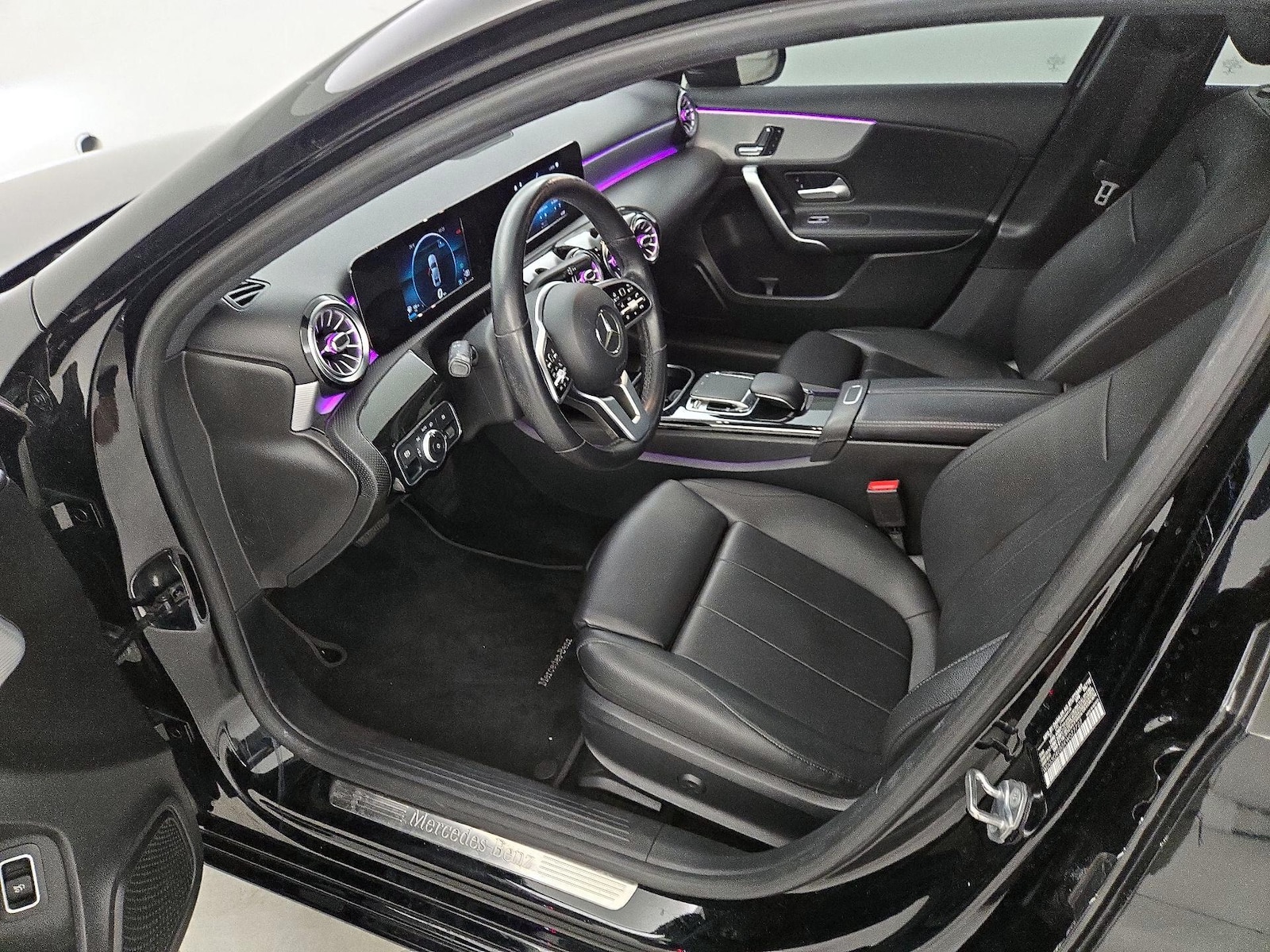 Power Seat(s) & Side Airbags