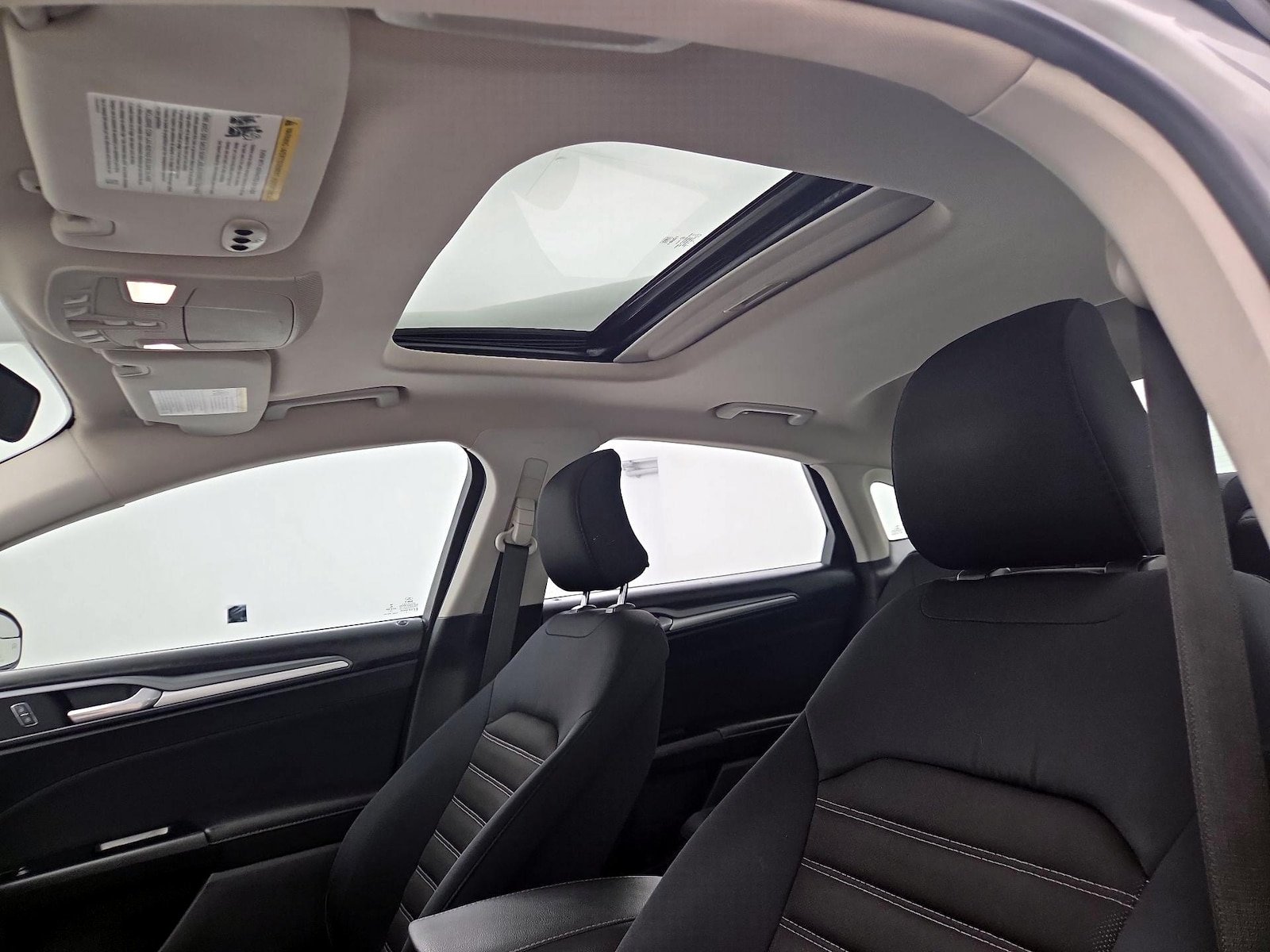 Sunroof(s) & Overhead Airbags