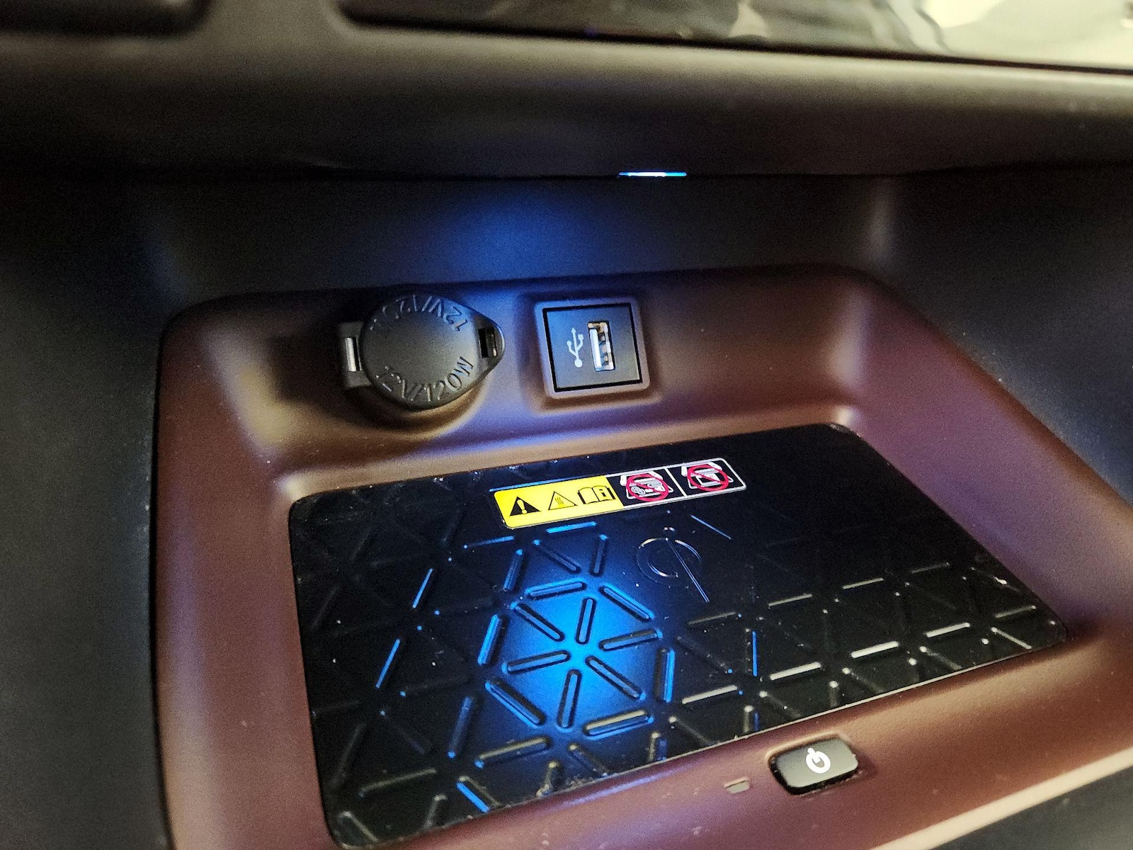 2024 Toyota RAV4 Limited - Photo 19