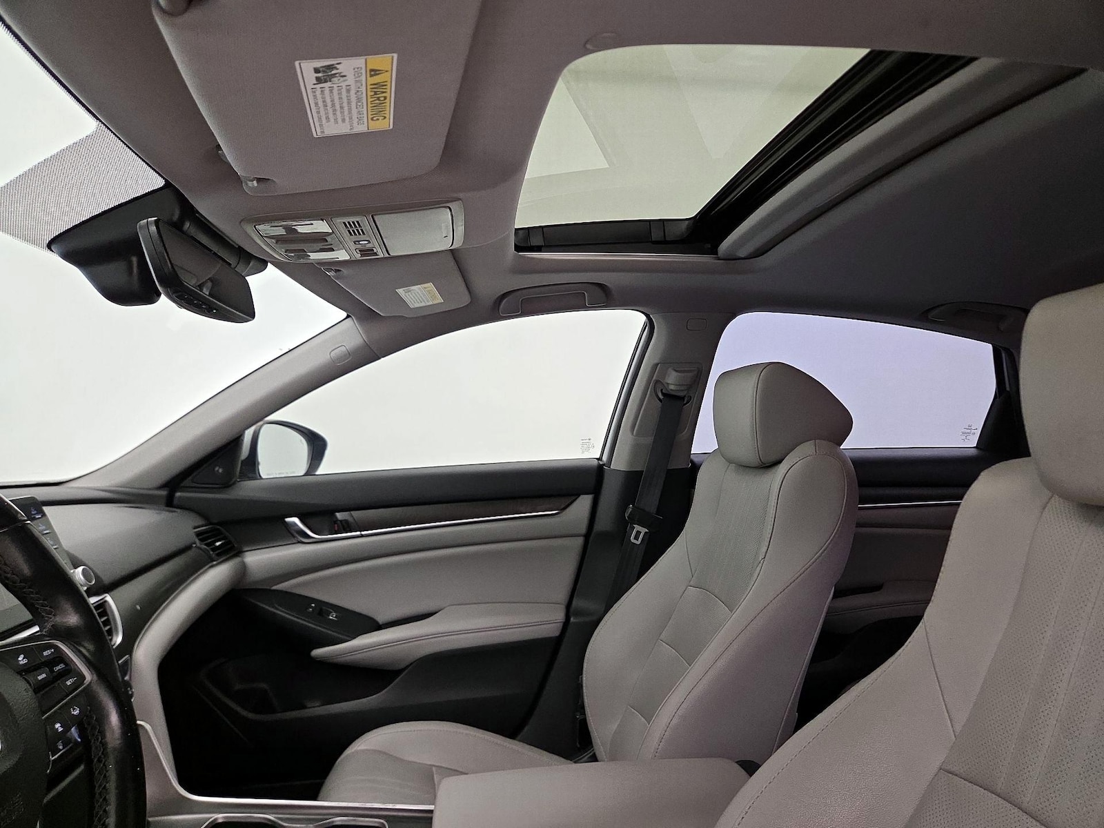 Sunroof(s) & Overhead Airbags