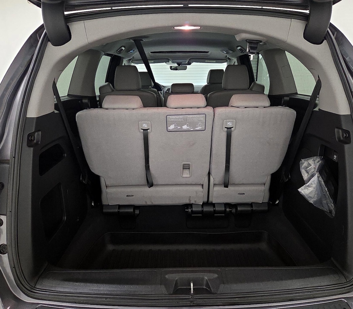 Trunk/Cargo (Seats Up)
