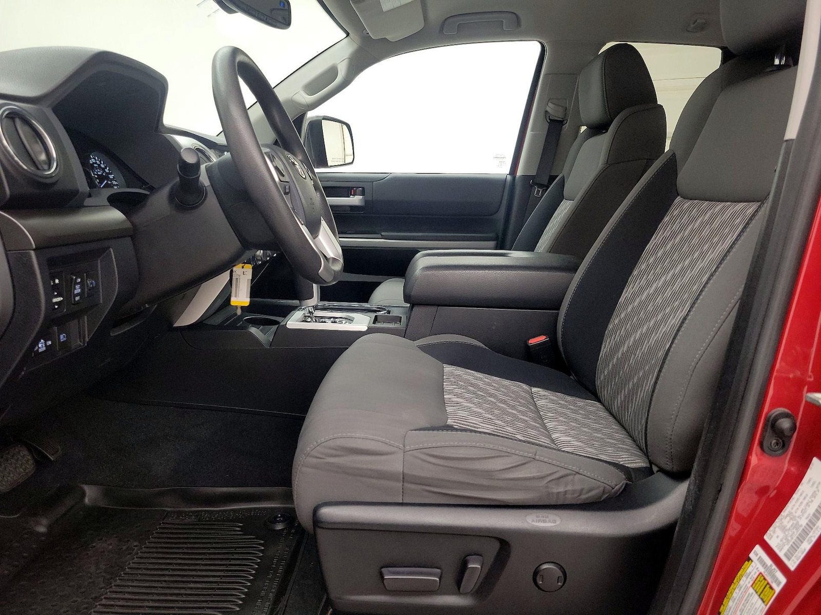 Power Seat(s) & Side Airbags