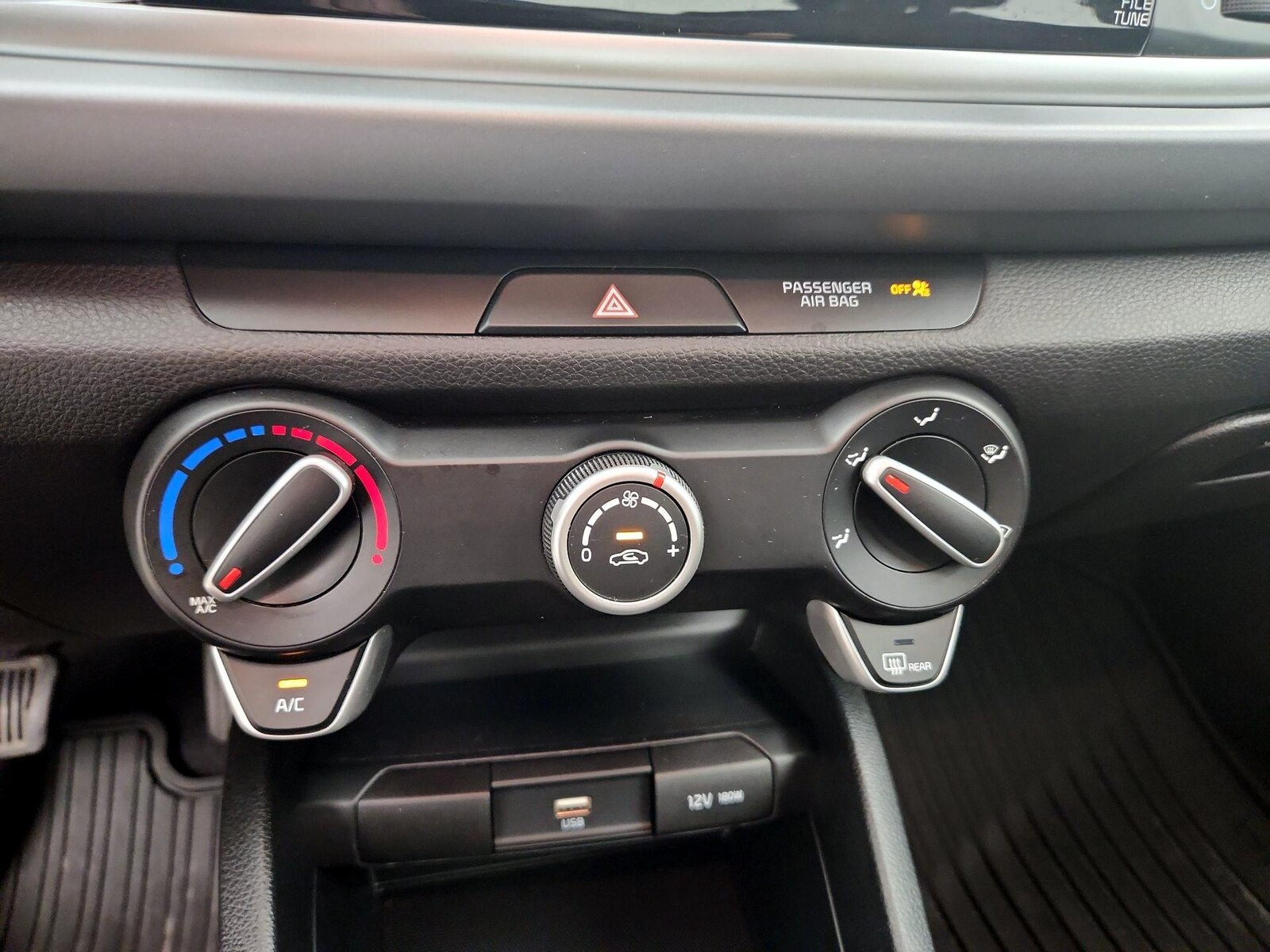 2023 Kia Rio LX - Photo 8
