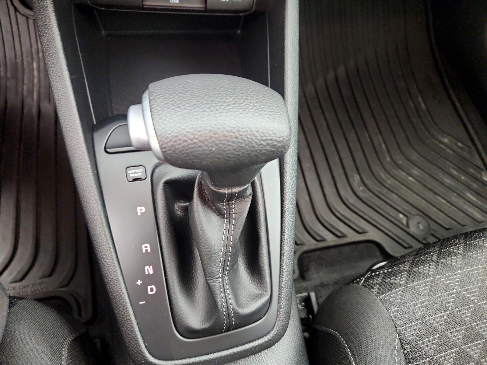 2023 Kia Rio LX - Photo 9