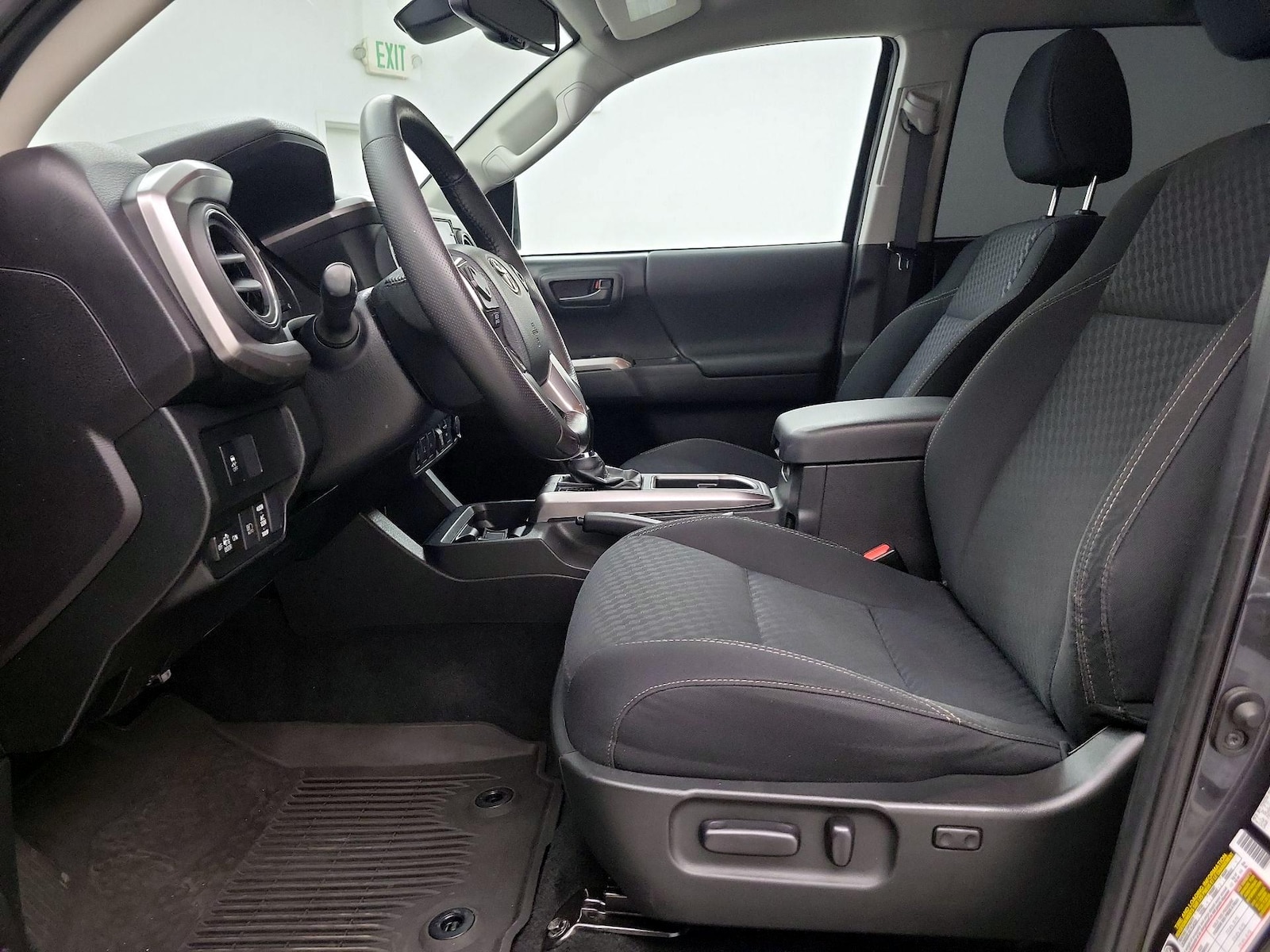 Power Seat(s) & Side Airbags