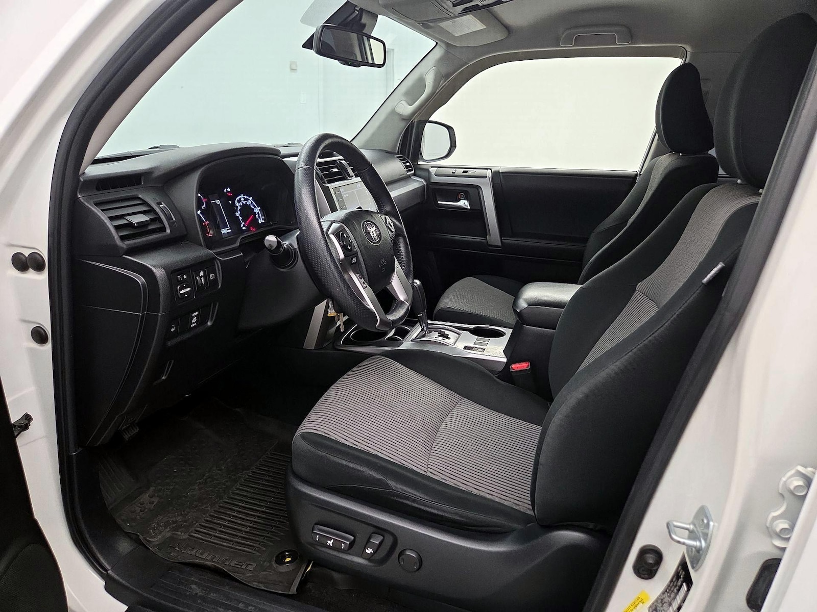 Power Seat(s) & Side Airbags