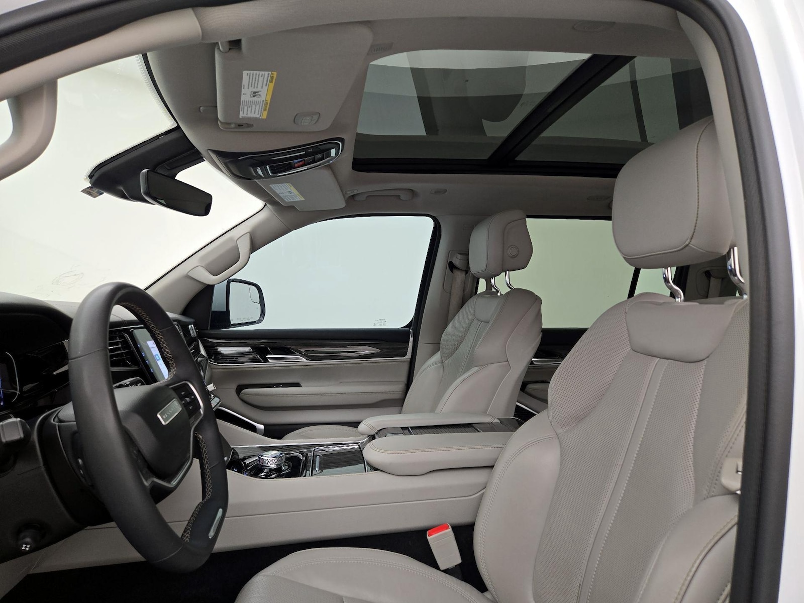 Panoramic Sunroof & Skylight(s)