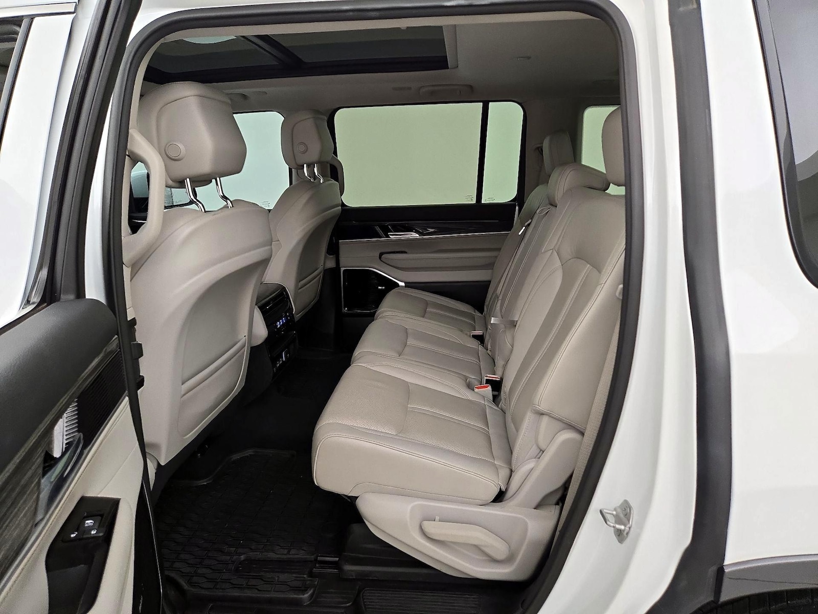 Rear Air Conditioning