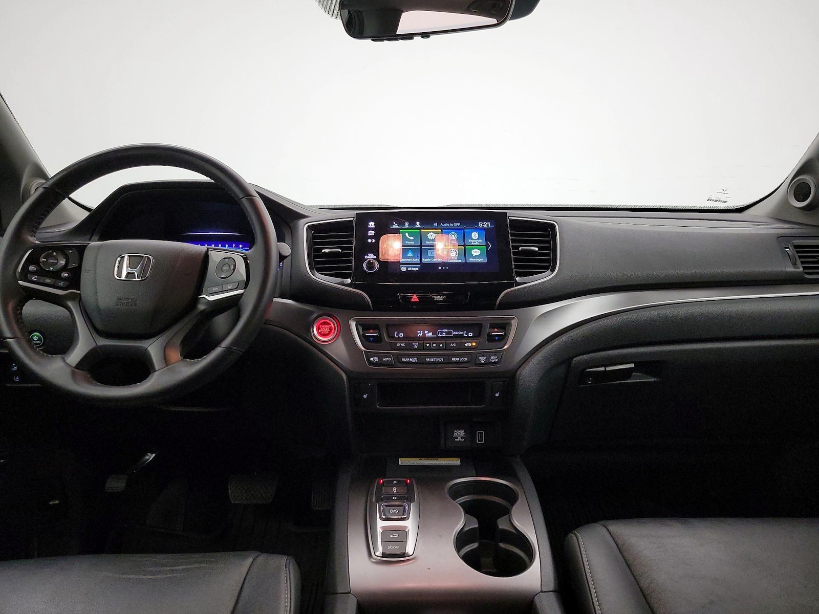 Apple CarPlay® & Android Auto™