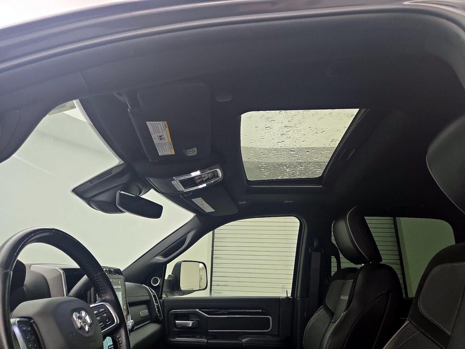 Sunroof(s) & Overhead Airbags