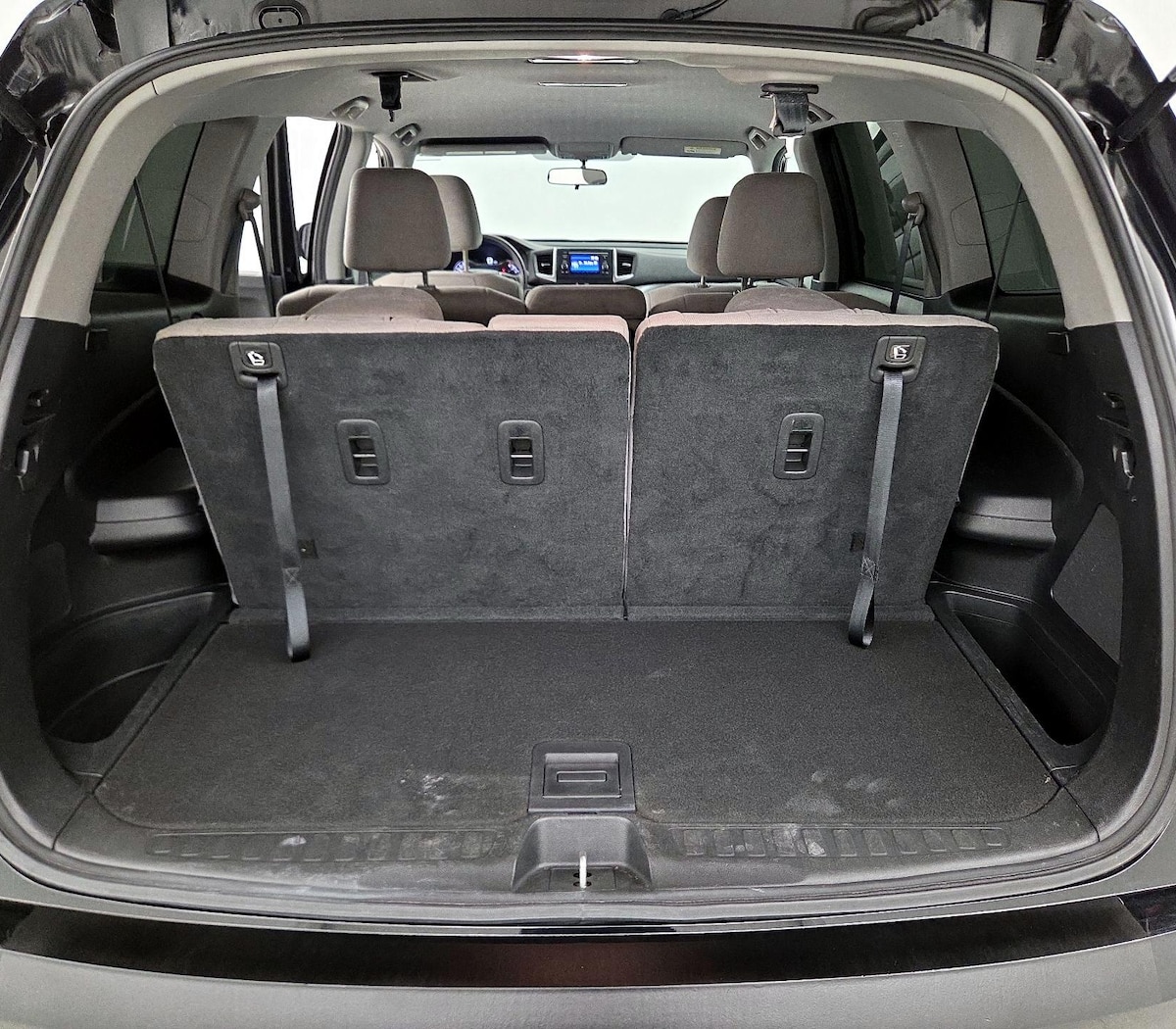 Trunk/Cargo (Seats Up)