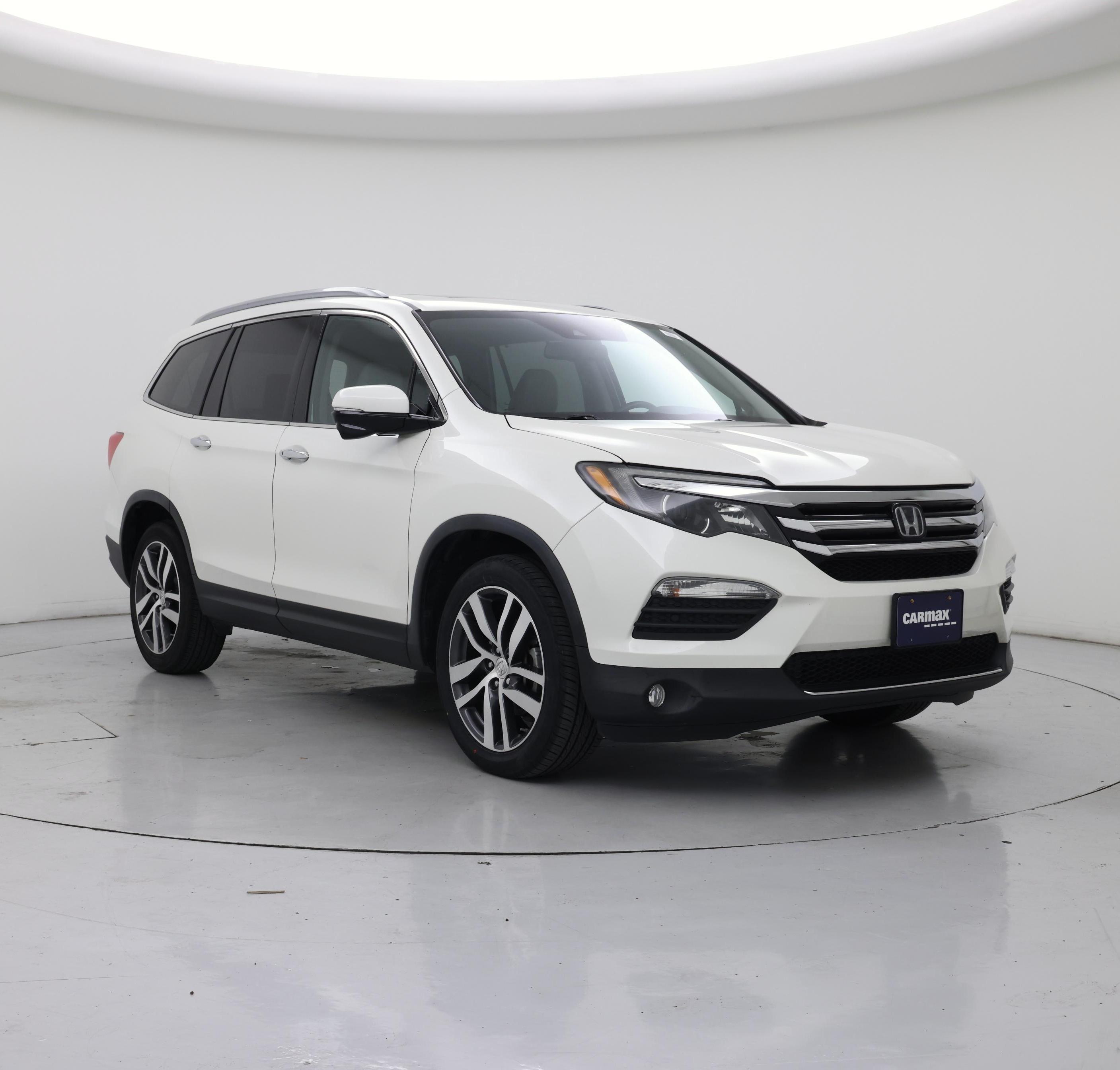White 2018 Honda Pilot SUV / Crossover Front-Wheel Drive Automatic