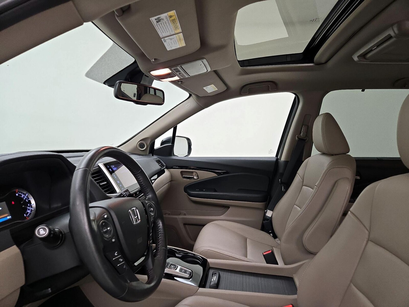 Sunroof(s) & Overhead Airbags