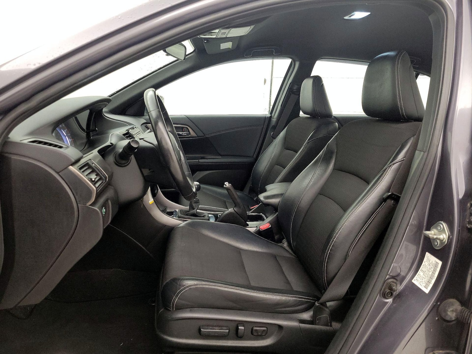 Power Seat(s) & Side Airbags