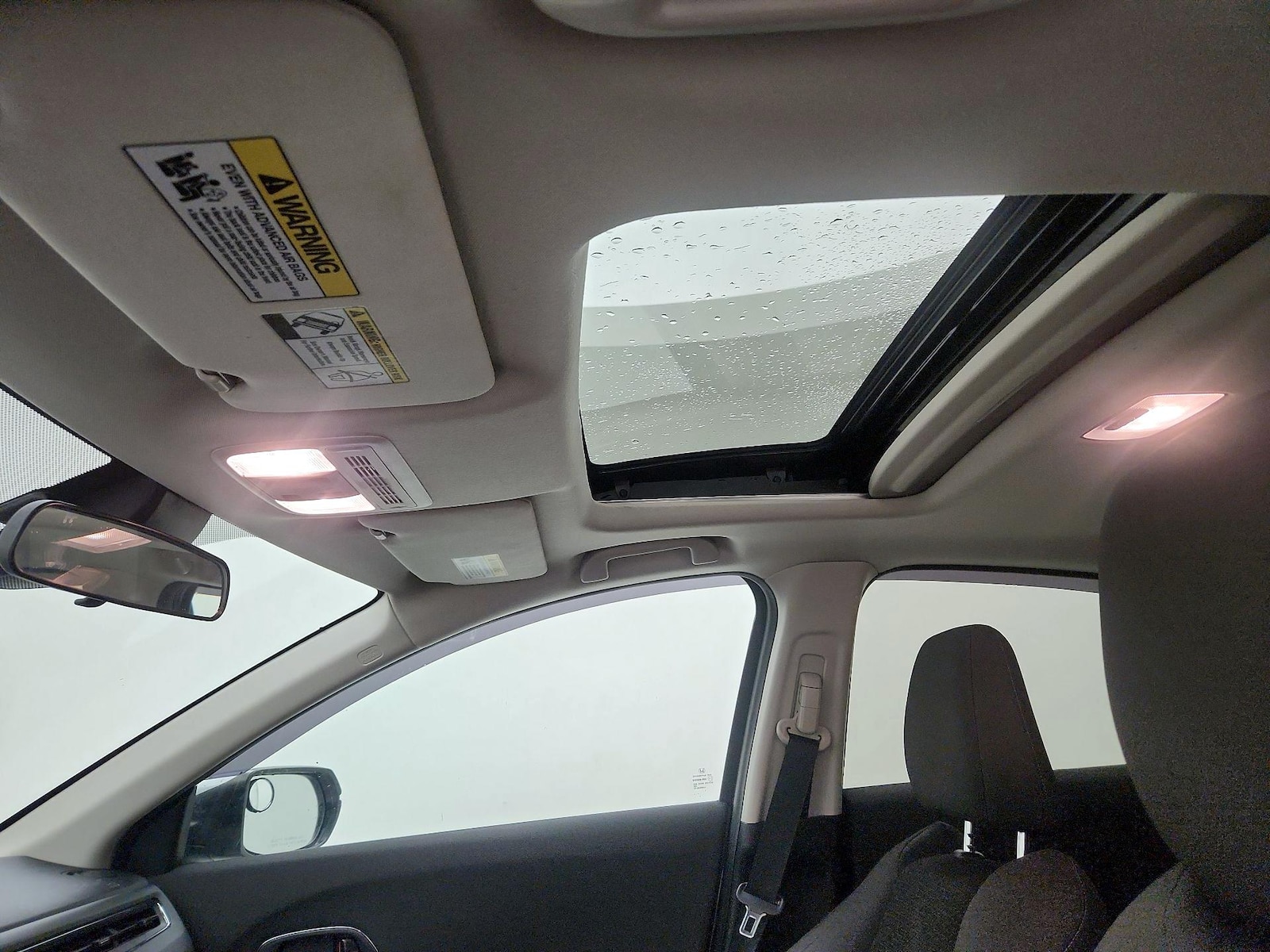 Sunroof(s) & Overhead Airbags