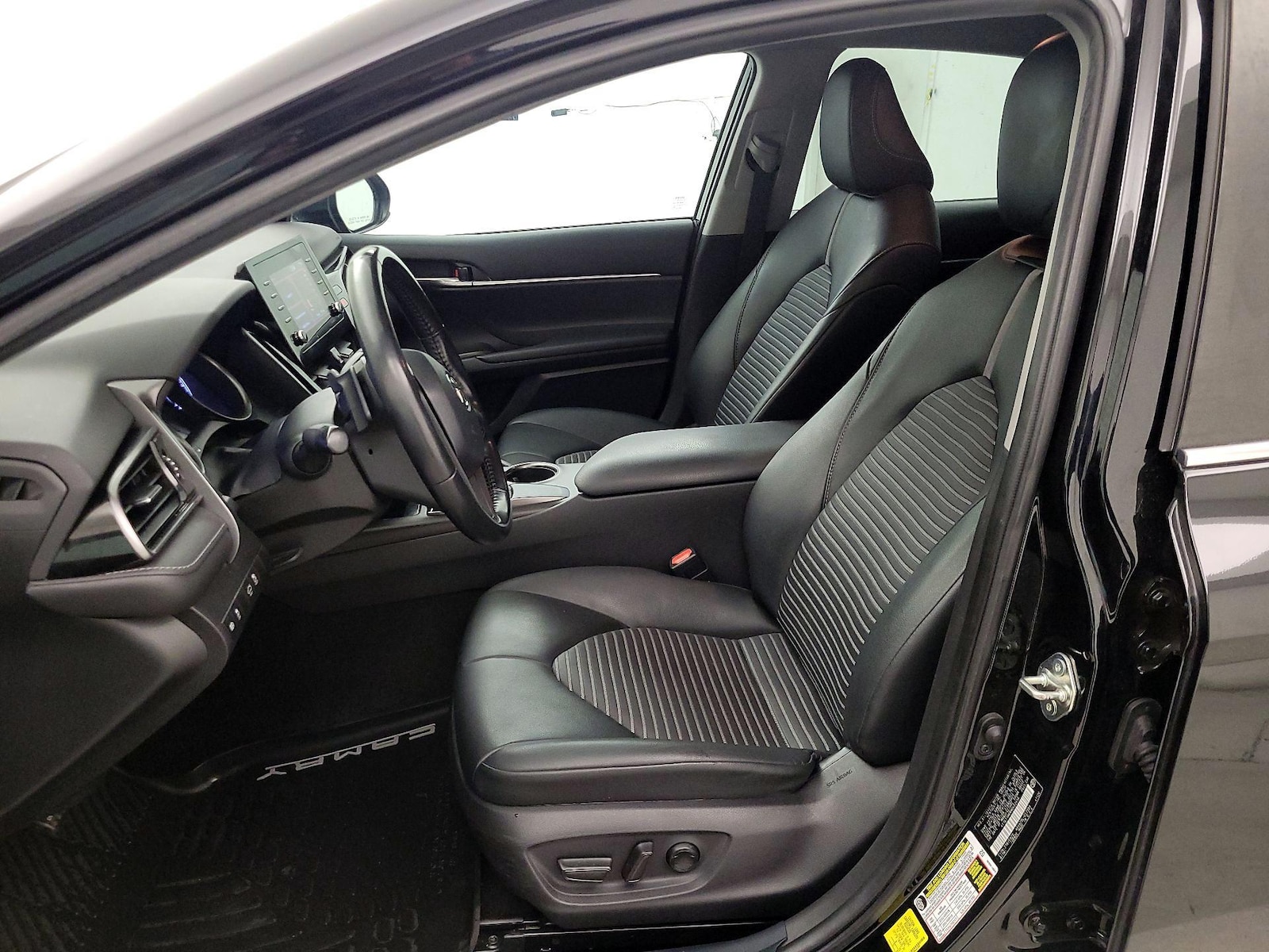 Power Seat(s) & Side Airbags