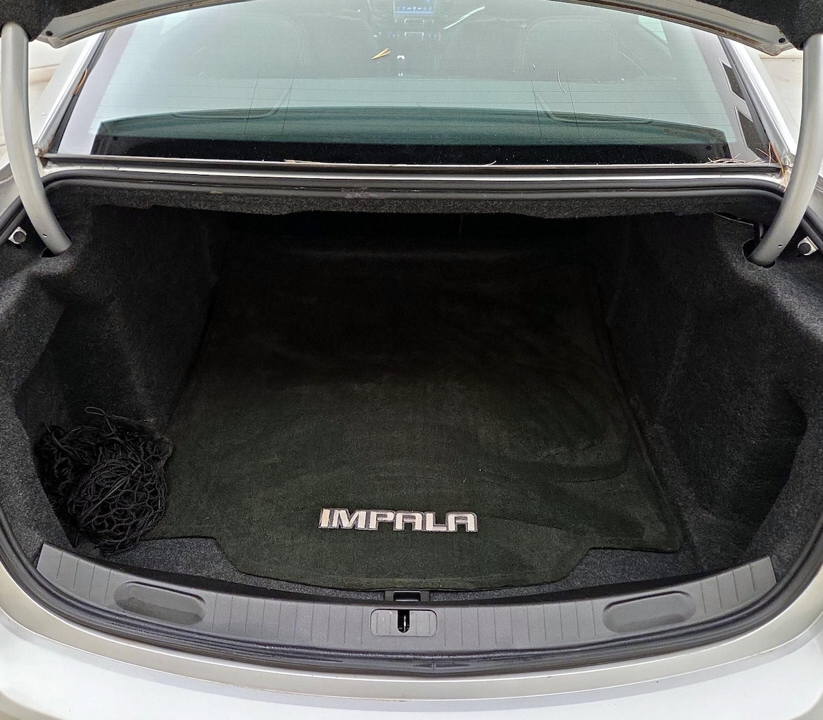 Trunk/Cargo (Seats Up)