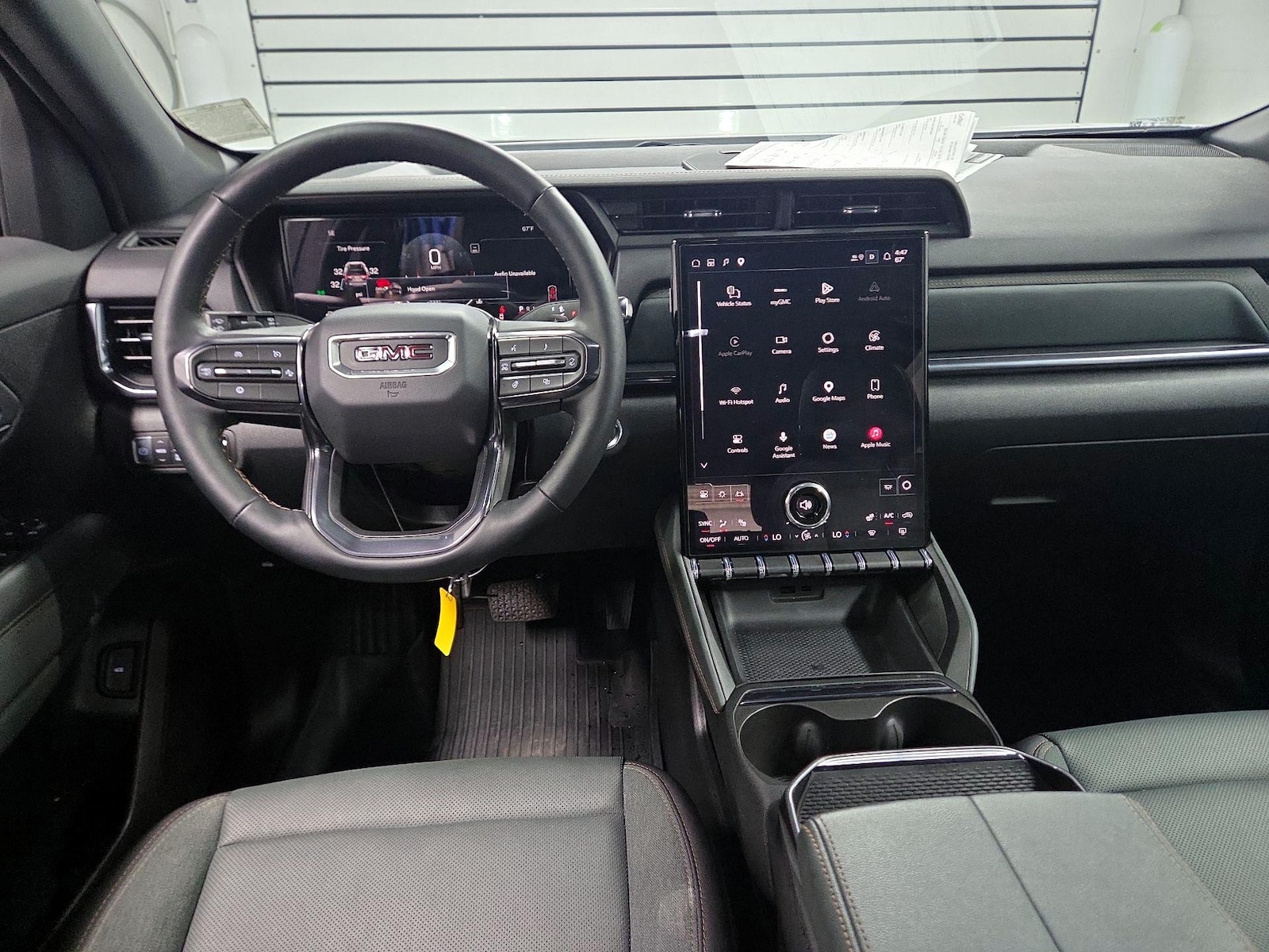 Apple CarPlay® & Android Auto™