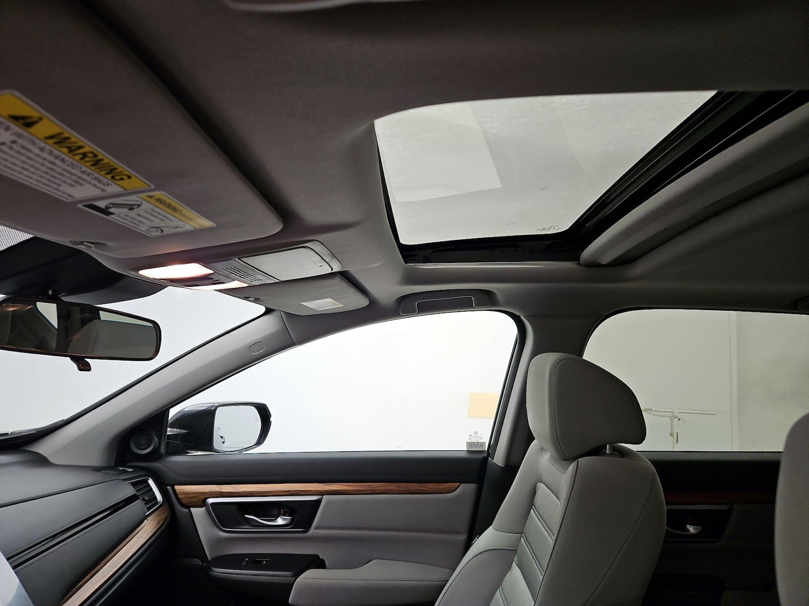 Sunroof(s) & Overhead Airbags