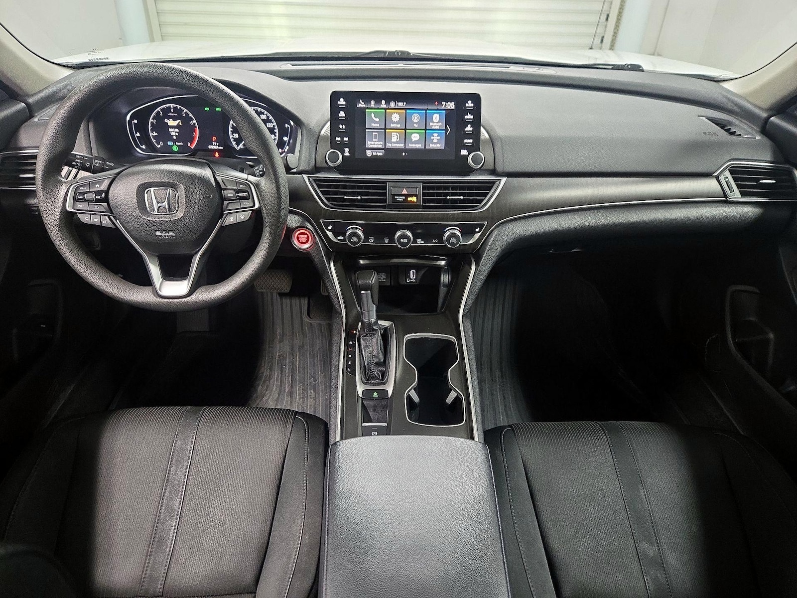 Apple CarPlay® & Android Auto™