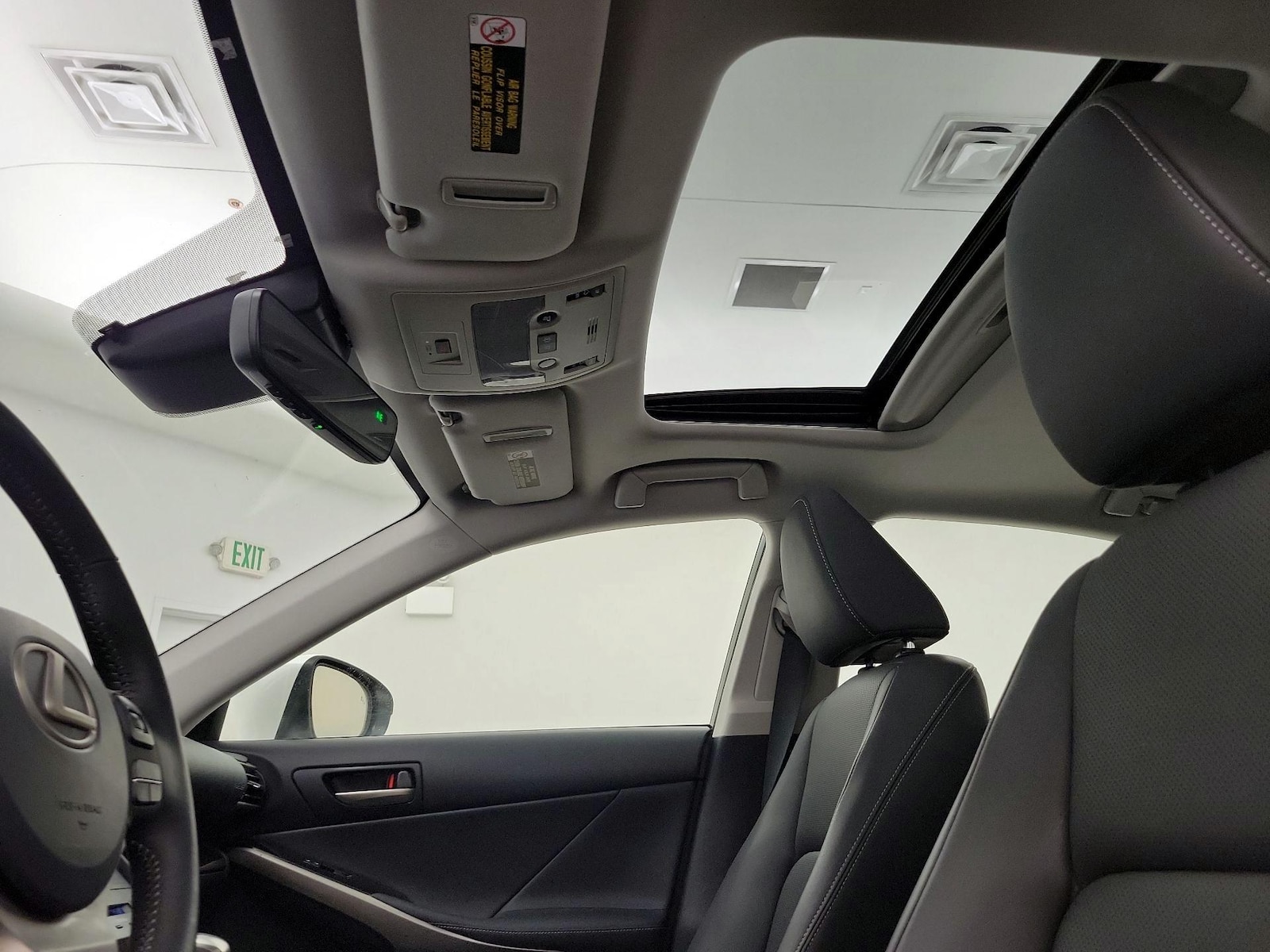 Sunroof(s) & Overhead Airbags