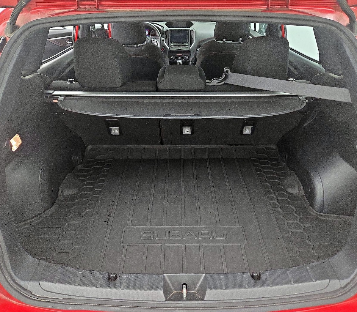 Trunk/Cargo (Seats Up)
