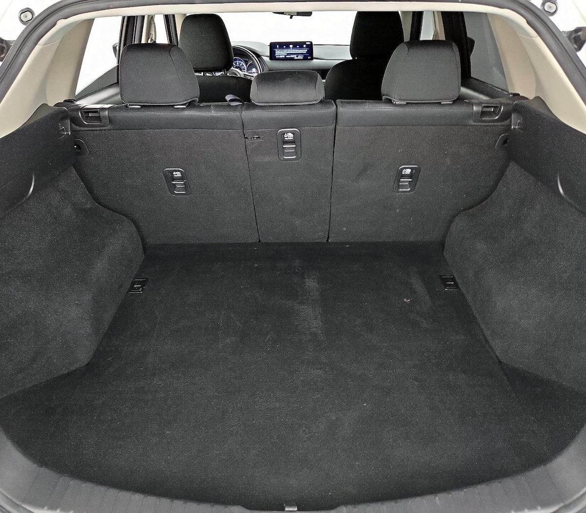 Trunk/Cargo (Seats Up)