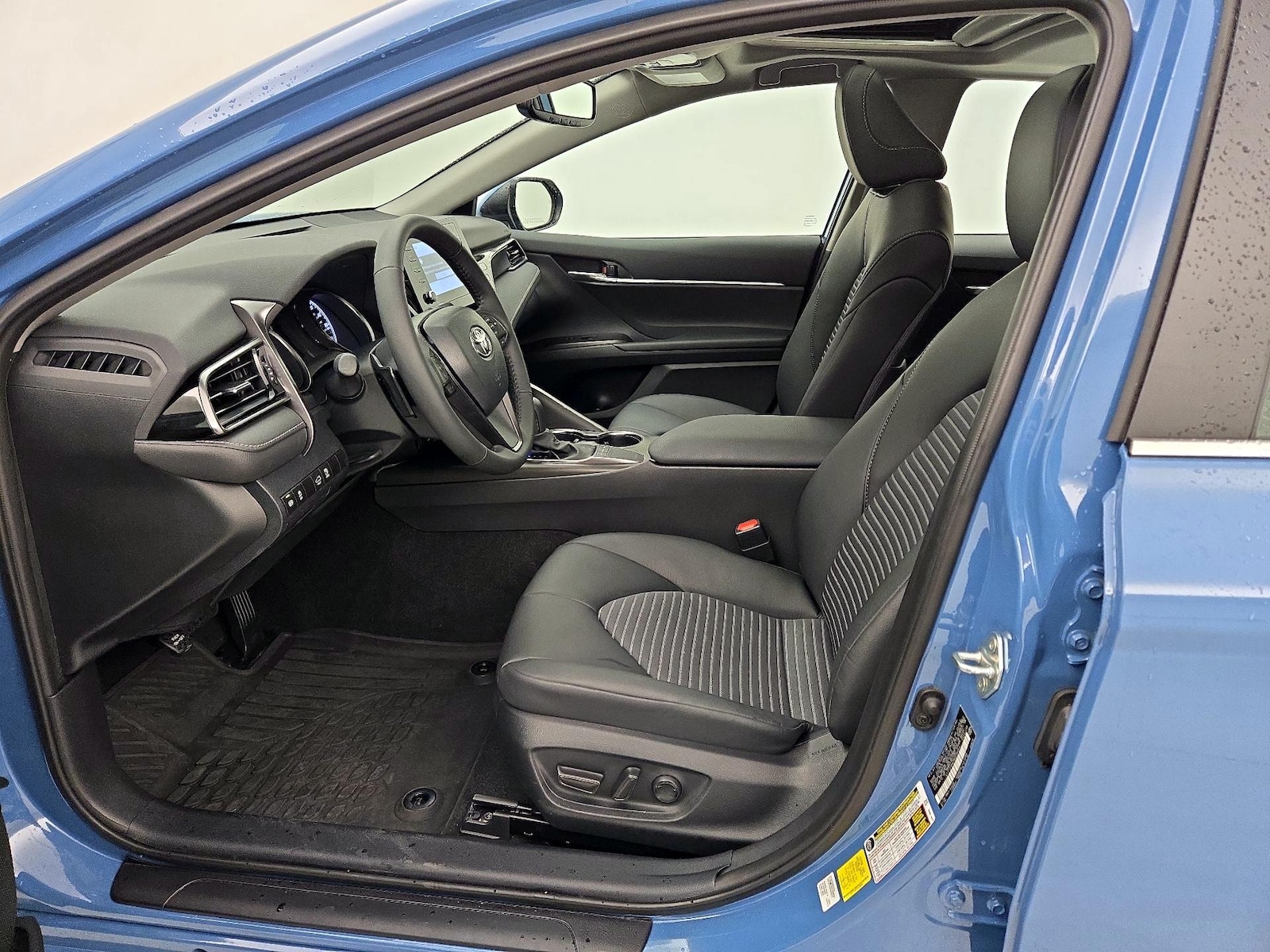 Power Seat(s) & Side Airbags