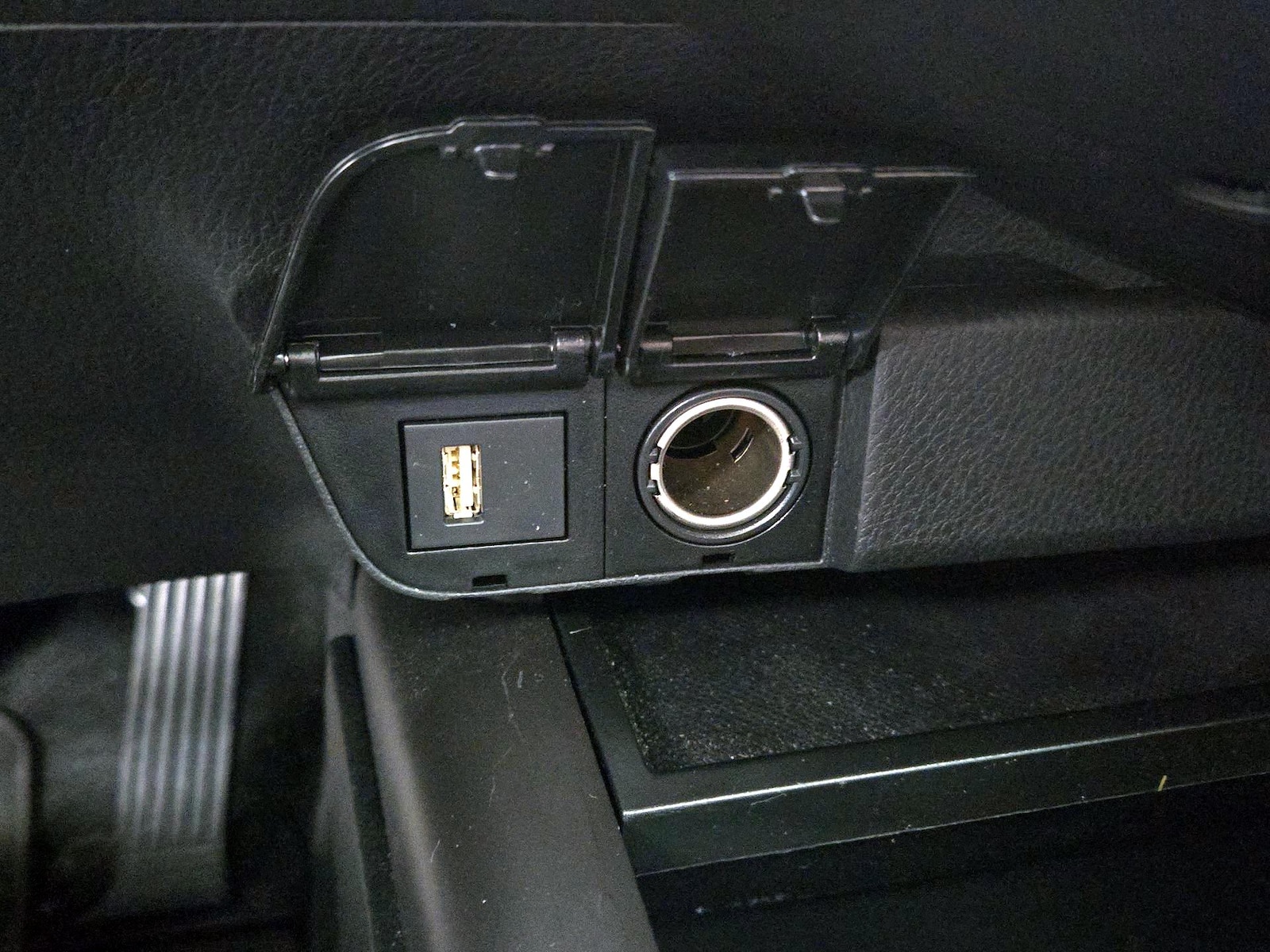 2024 Toyota Camry SE - Photo 19