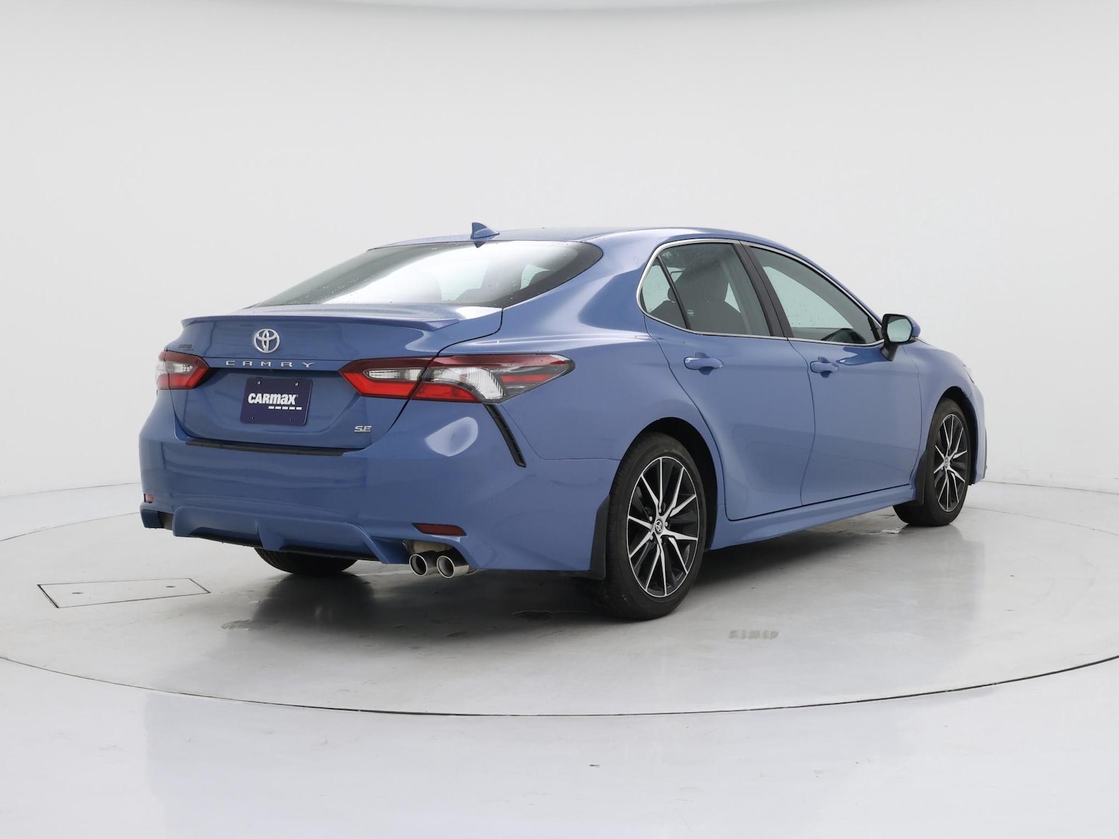 2024 Toyota Camry SE - Photo 9