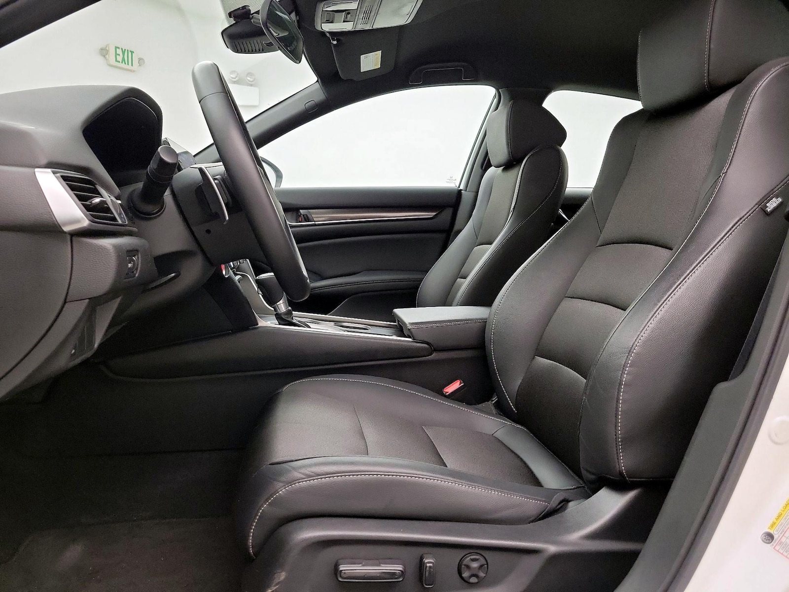Power Seat(s) & Side Airbags