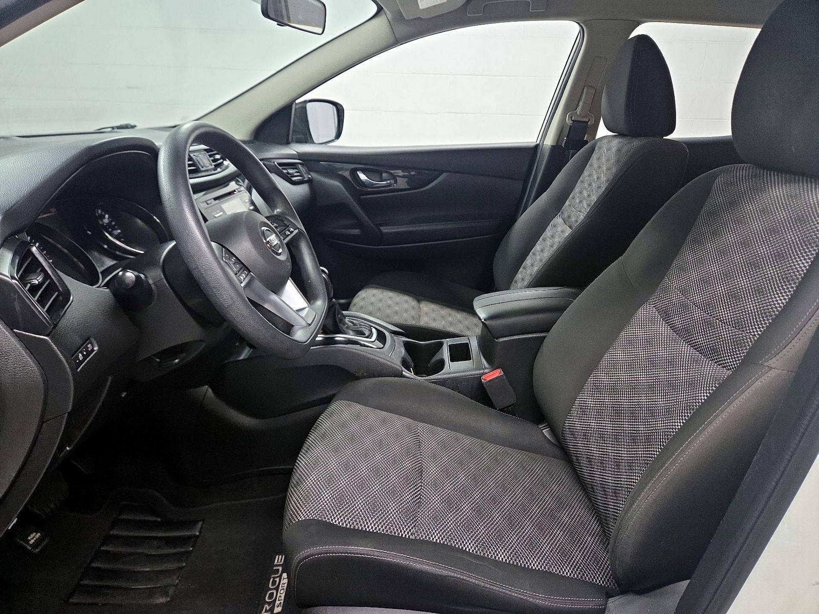 Power Seat(s) & Side Airbags