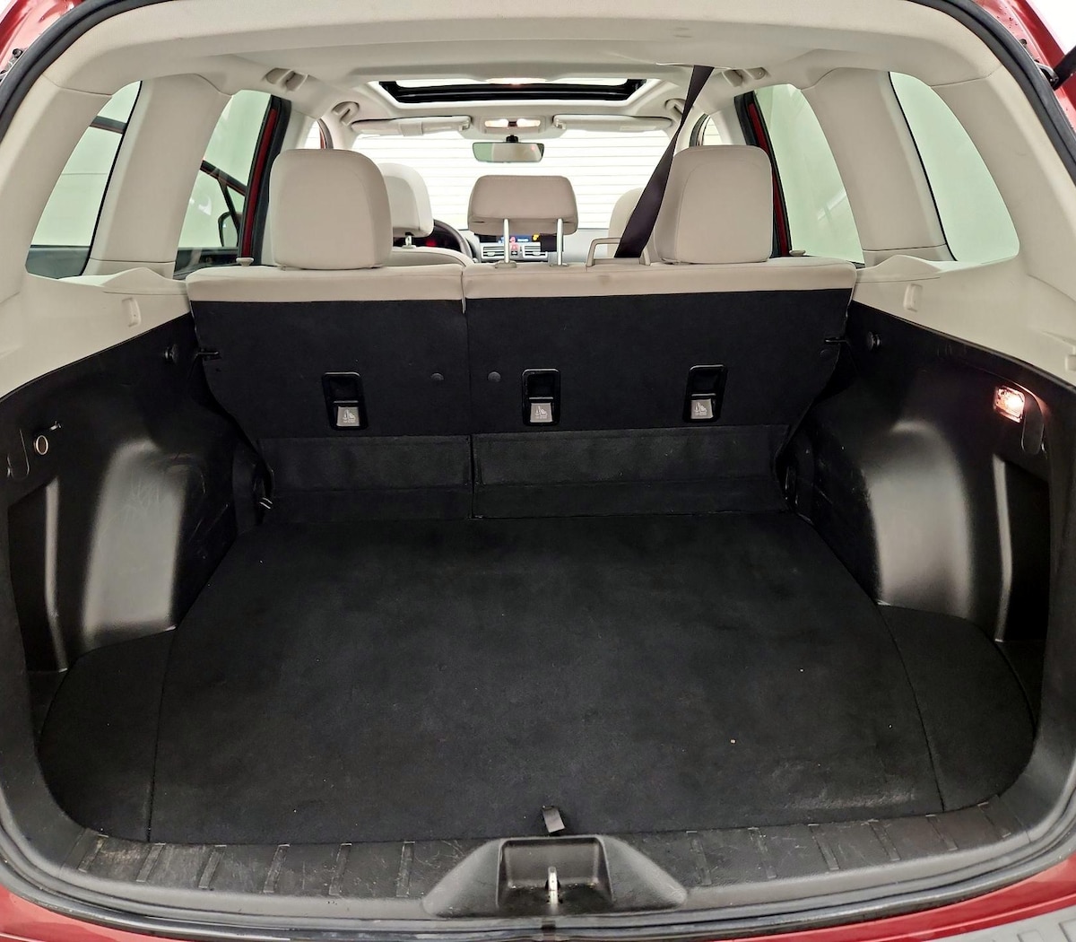 Trunk/Cargo (Seats Up)