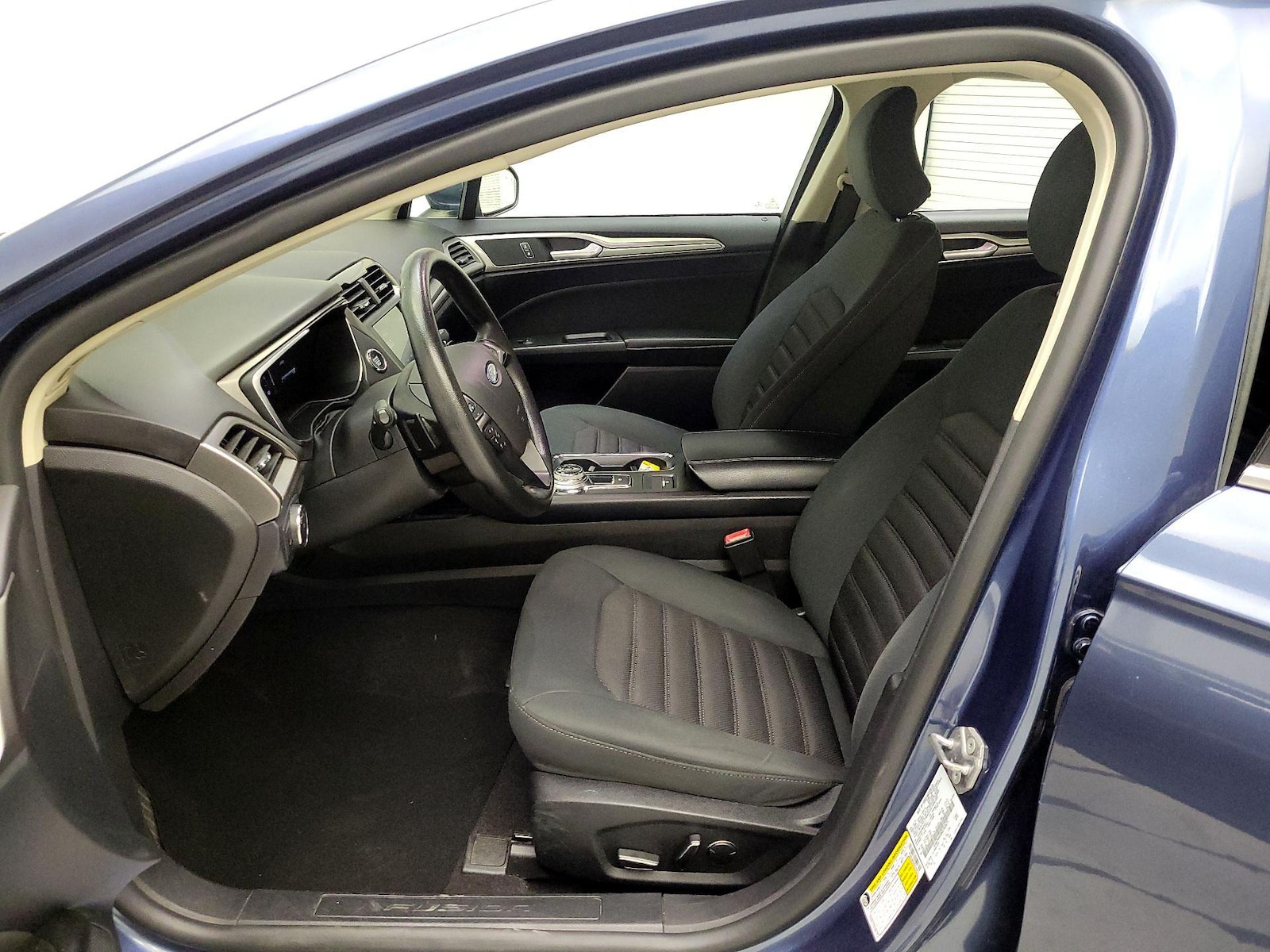 Power Seat(s) & Side Airbags