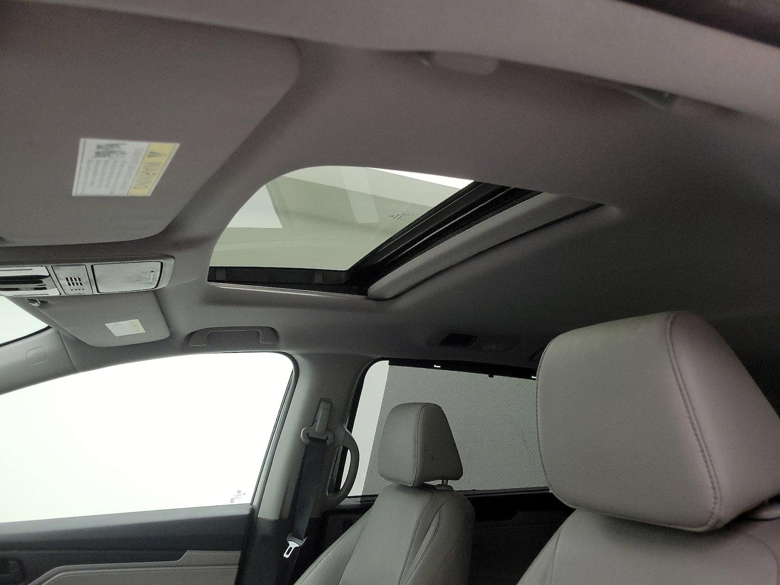 Sunroof(s) & Overhead Airbags