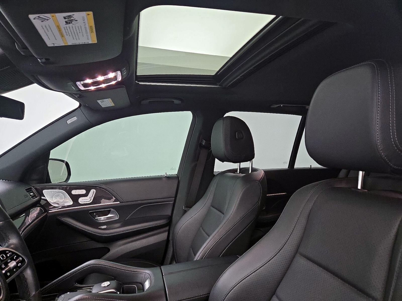 Sunroof(s) & Overhead Airbags
