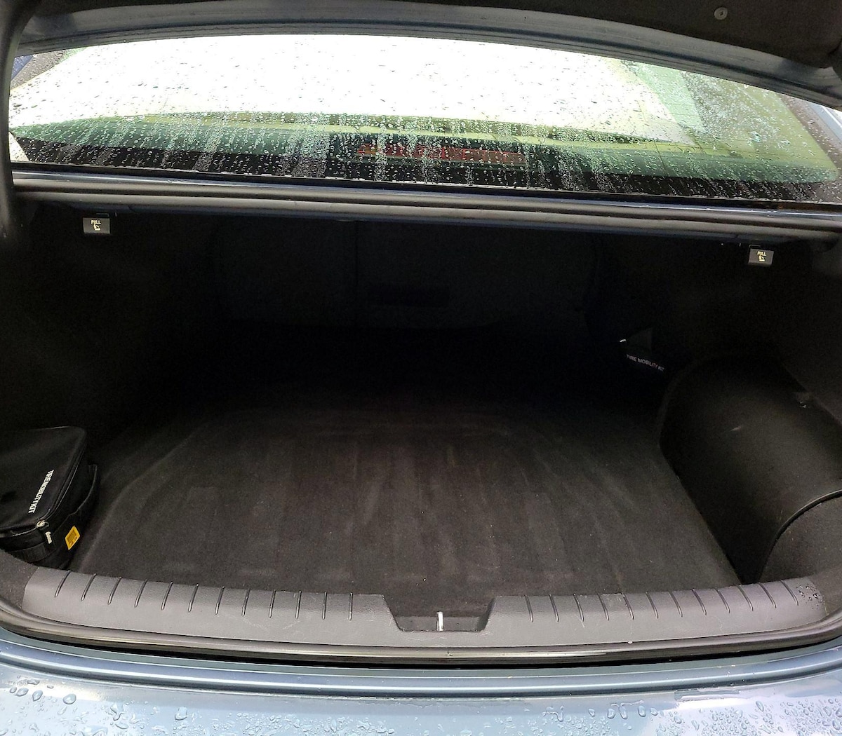 Trunk/Cargo (Seats Up)