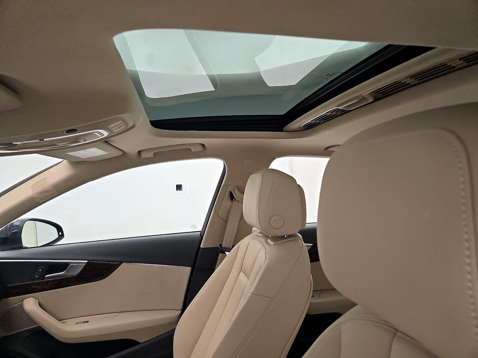 Sunroof(s) & Overhead Airbags