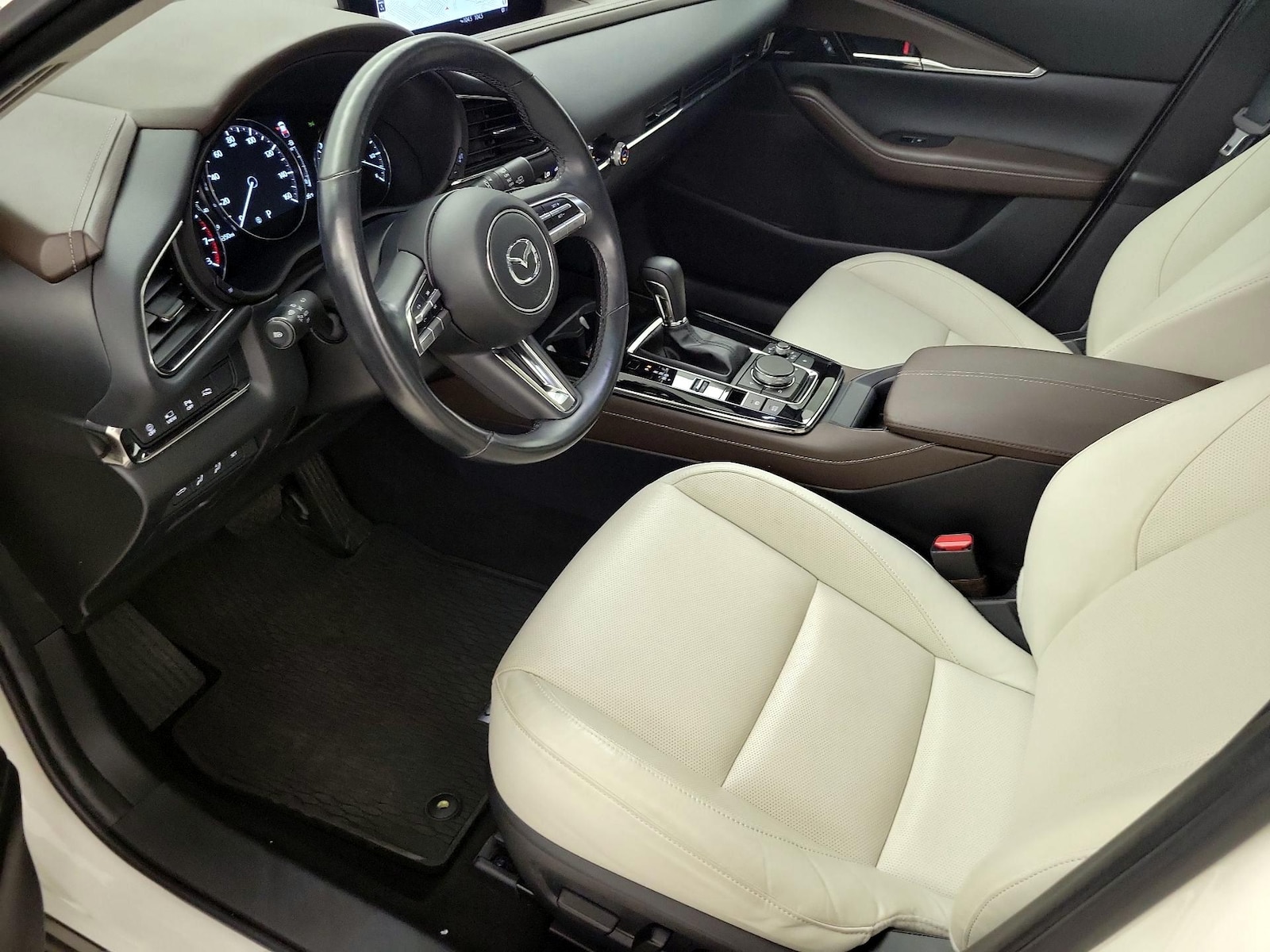 Power Seat(s) & Leather Seats