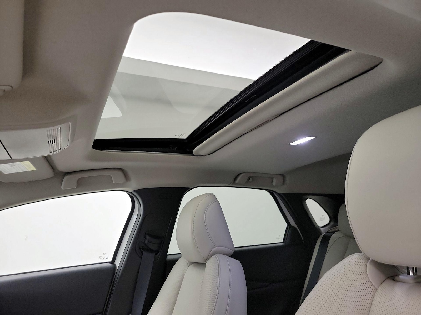 Sunroof(s) & Overhead Airbags