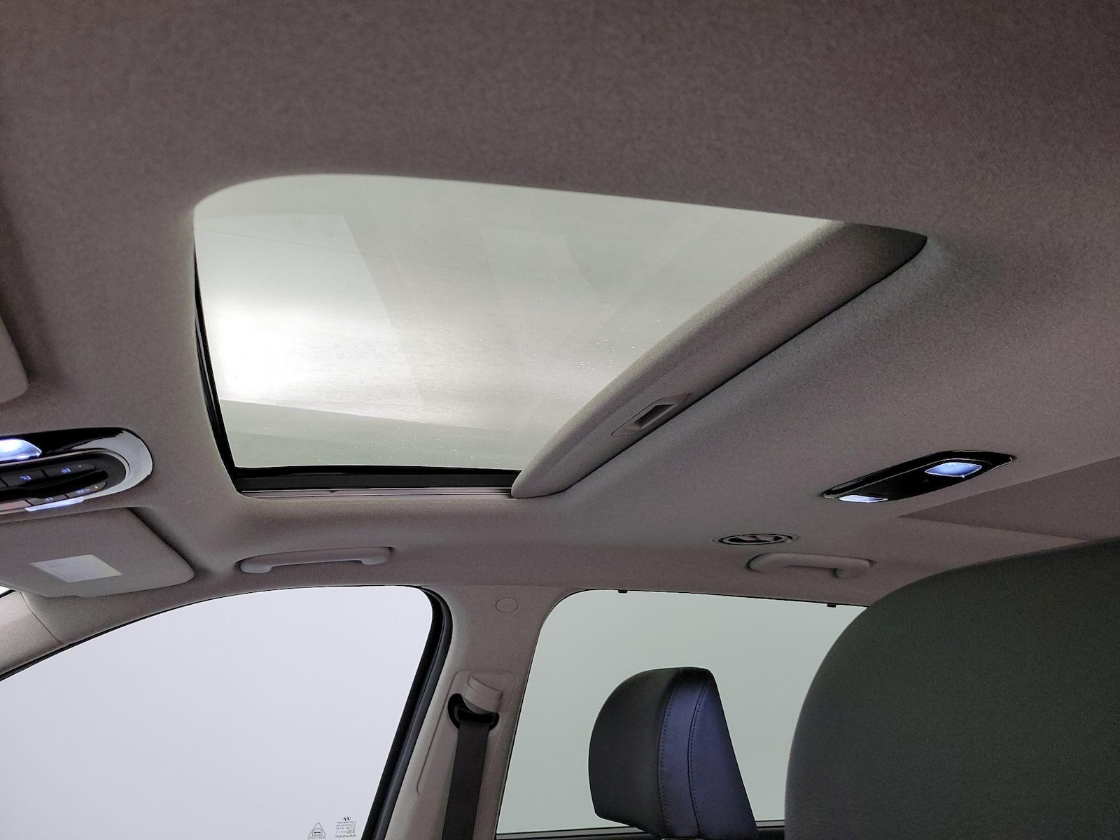 Sunroof(s) & Skylight(s)